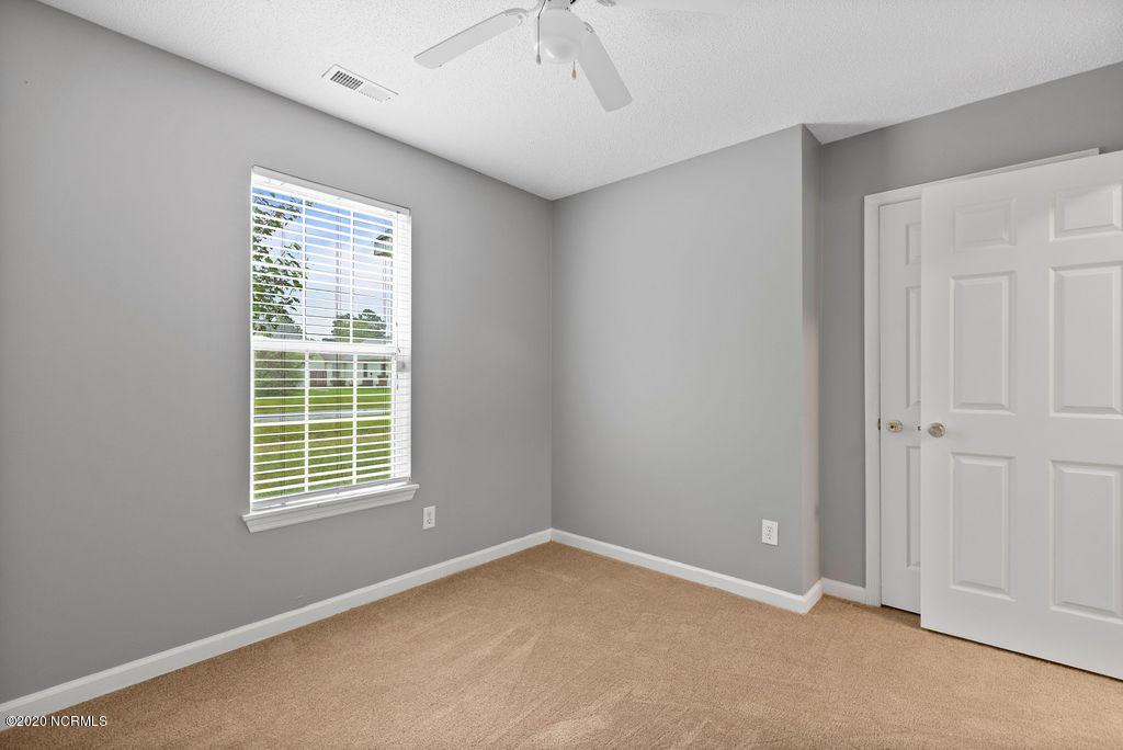 100564079 | Photo 12