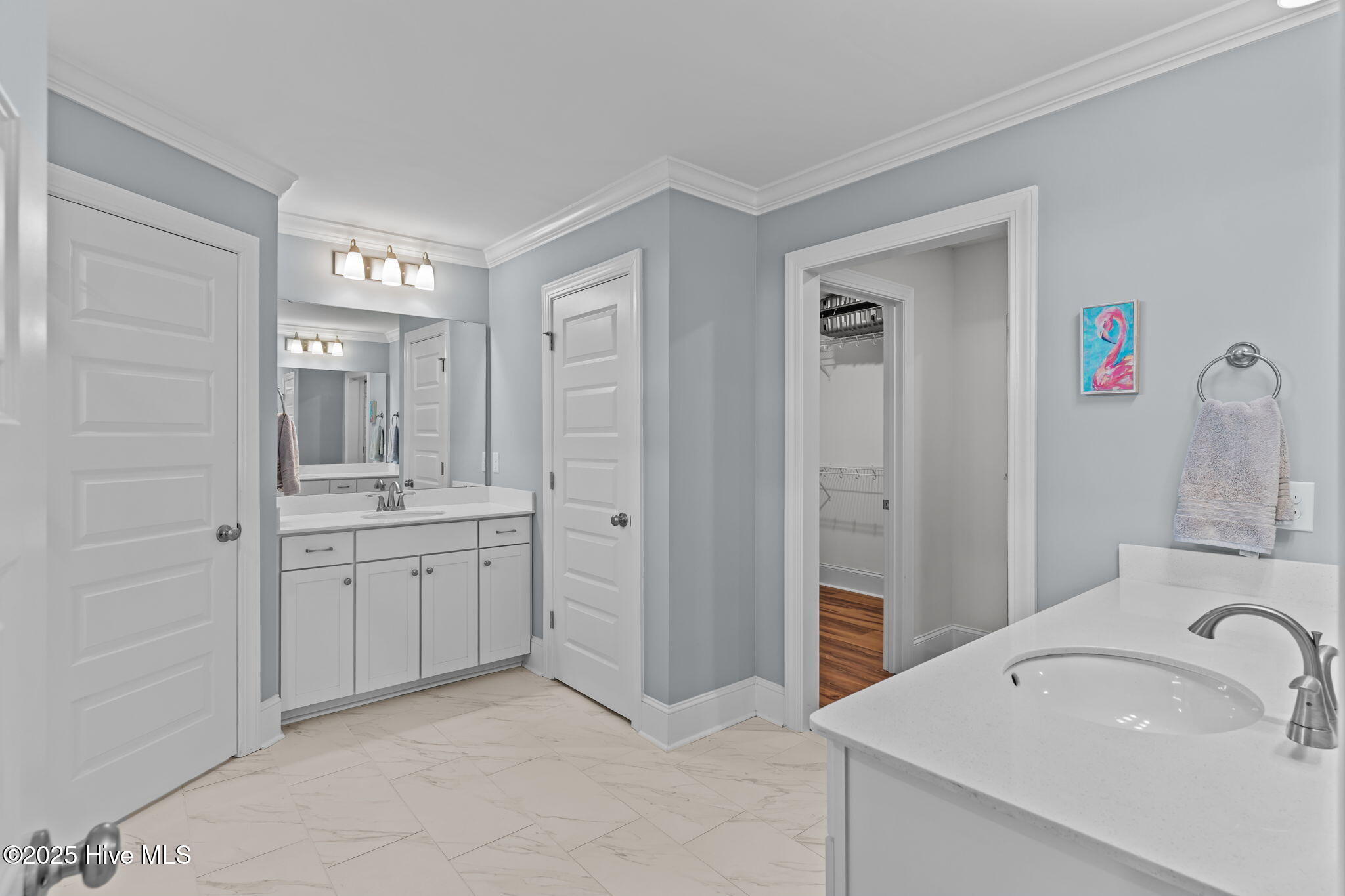 100525303 | Photo 39