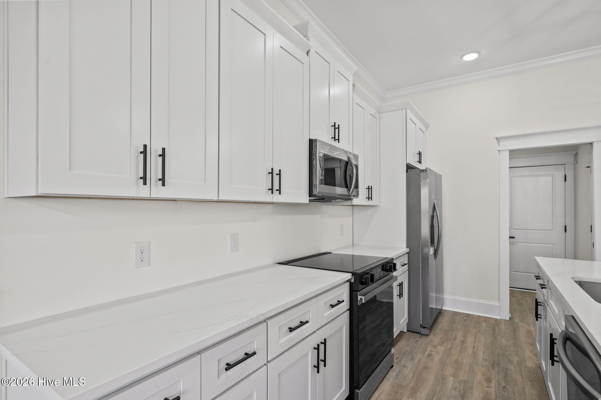 100552175 | Photo 16