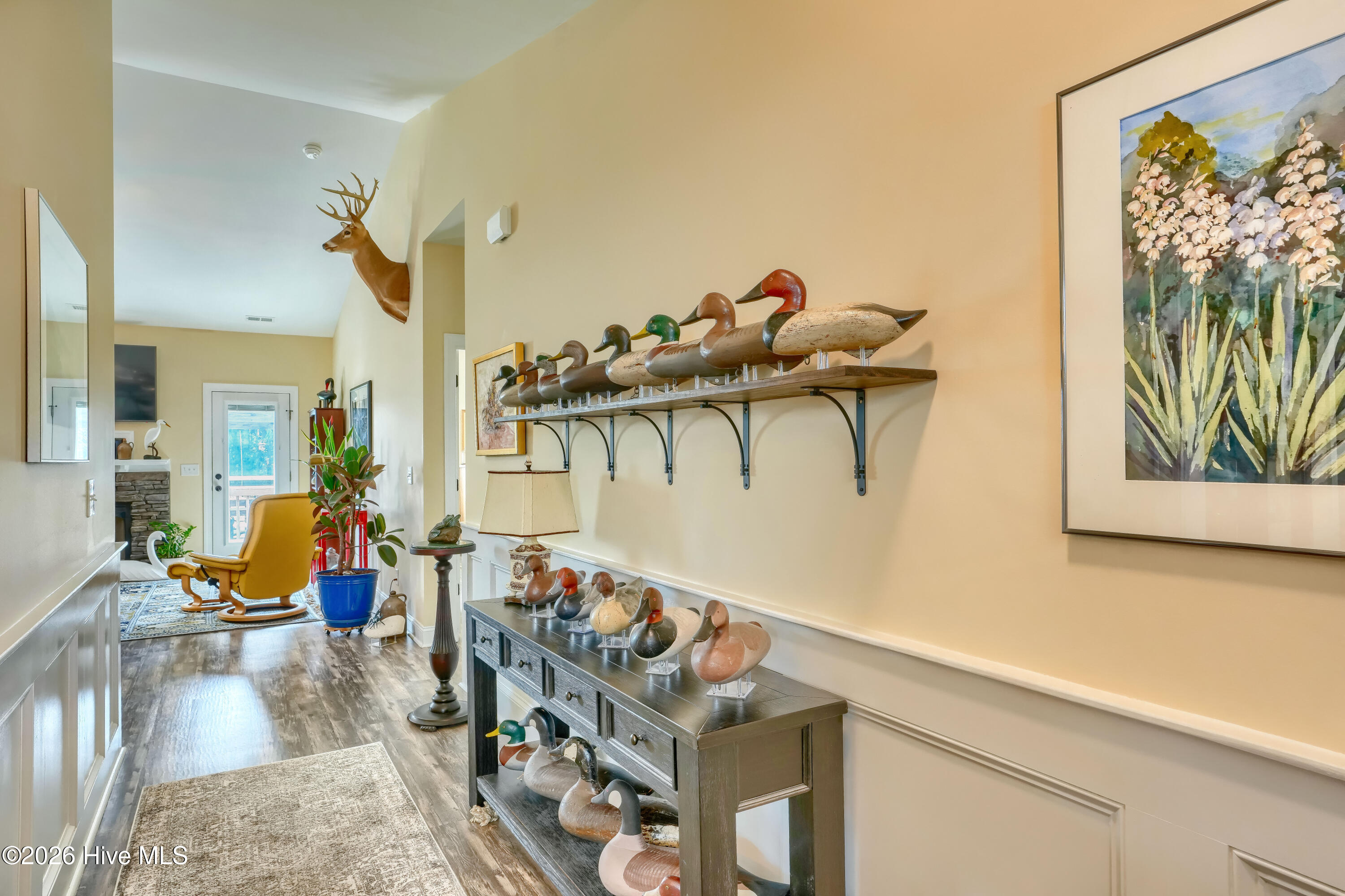 100563582 | Photo 12