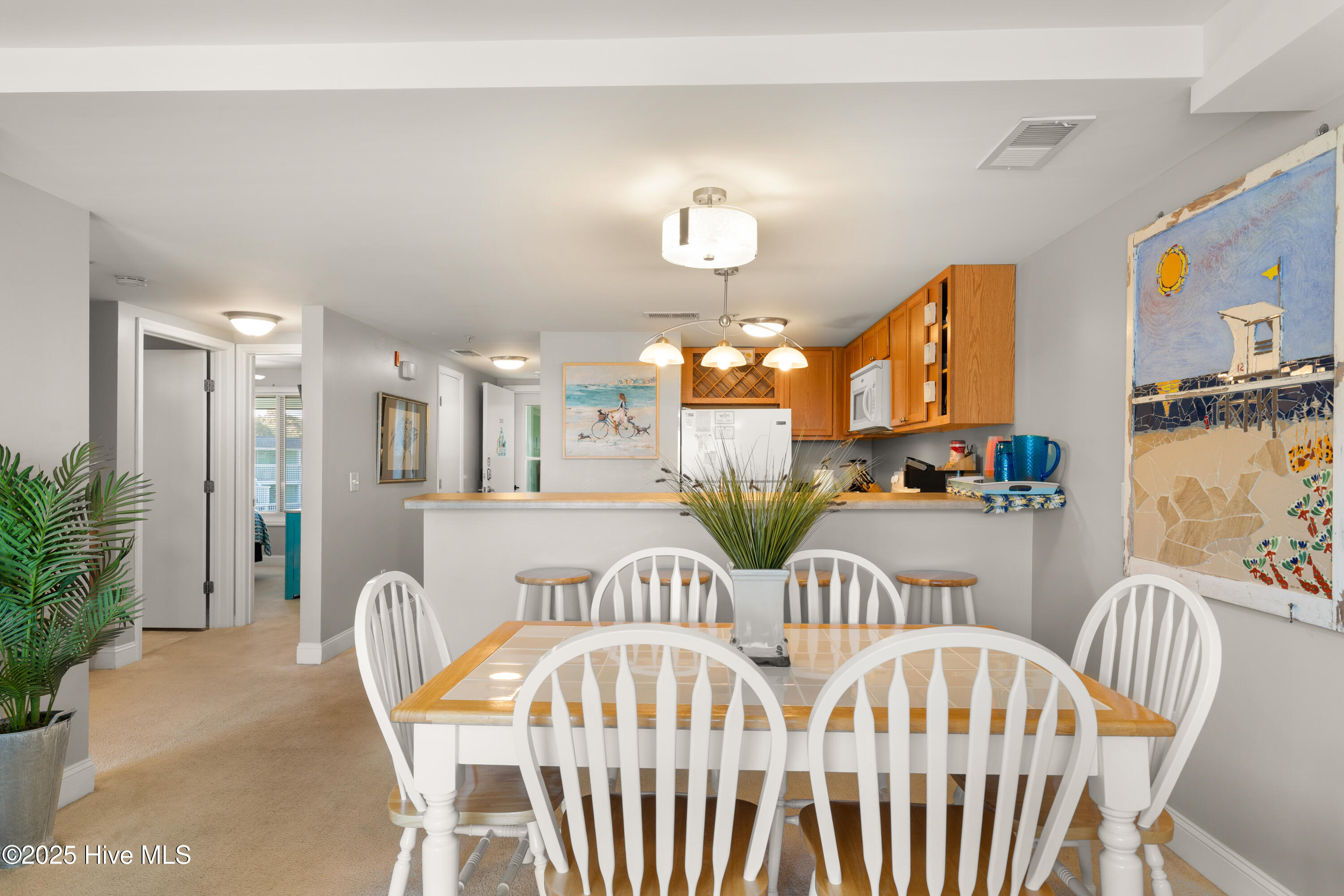 100562977 | Photo 38