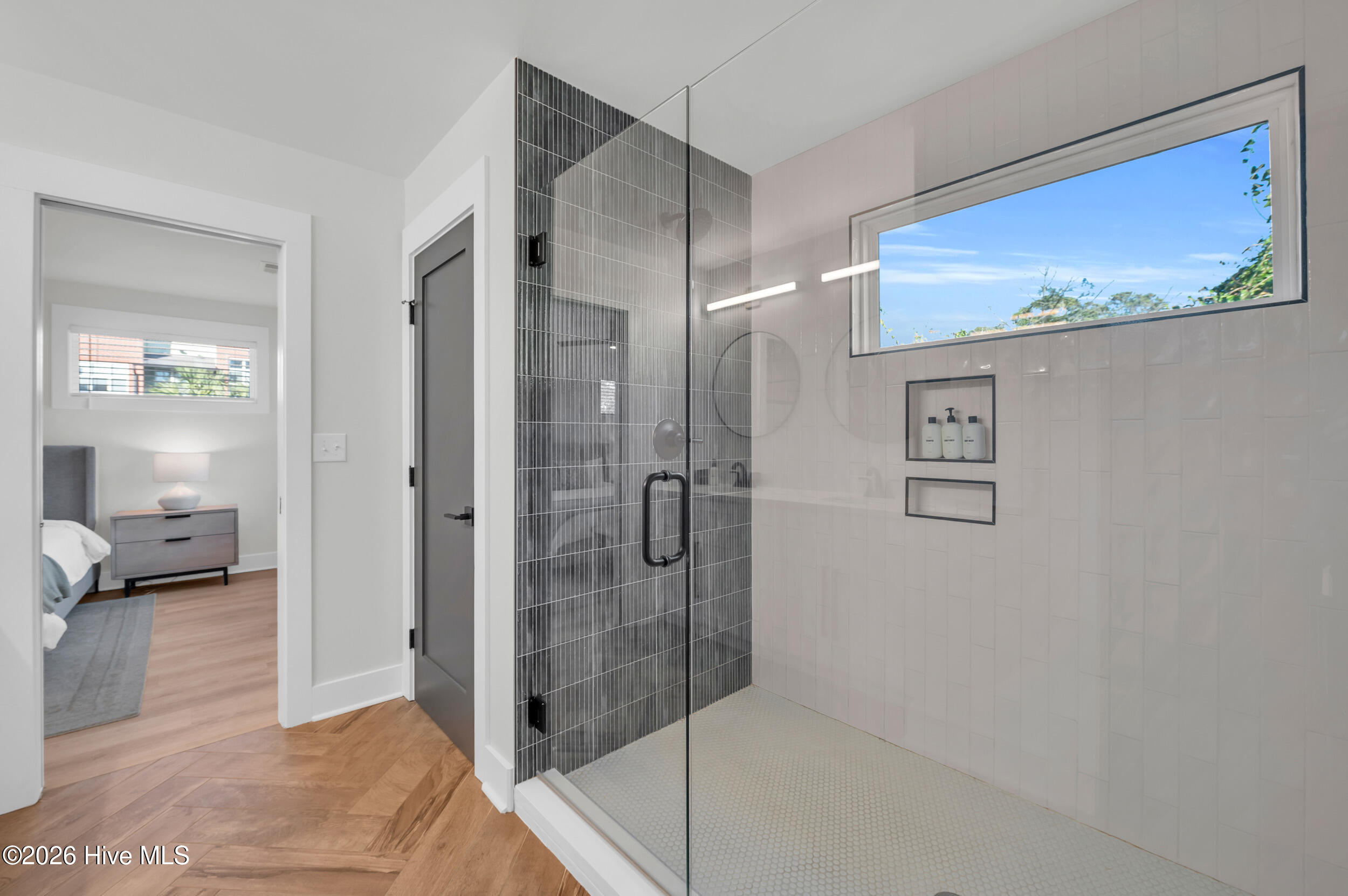 100553113 | Photo 20