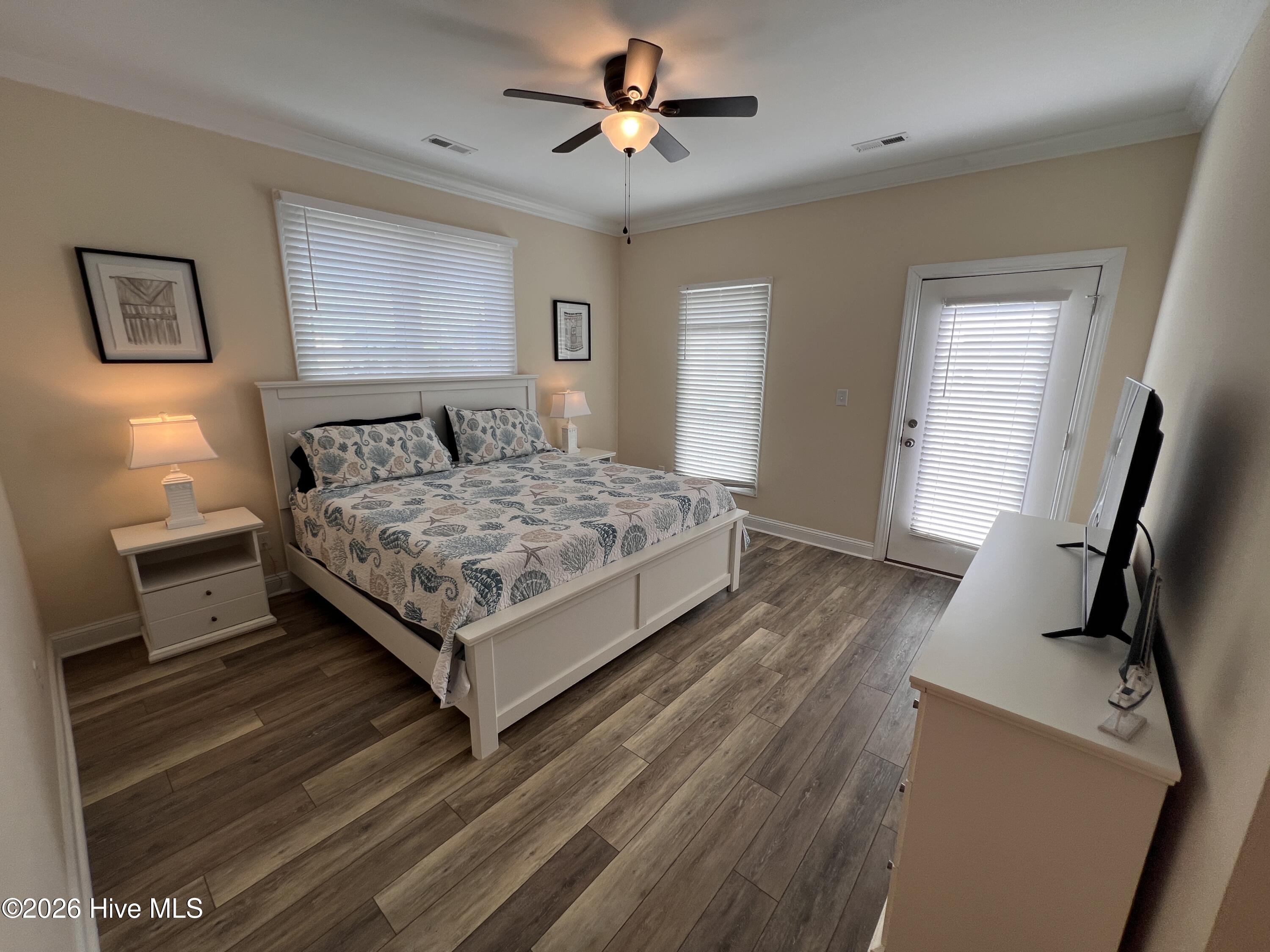 100564995 | Photo 10