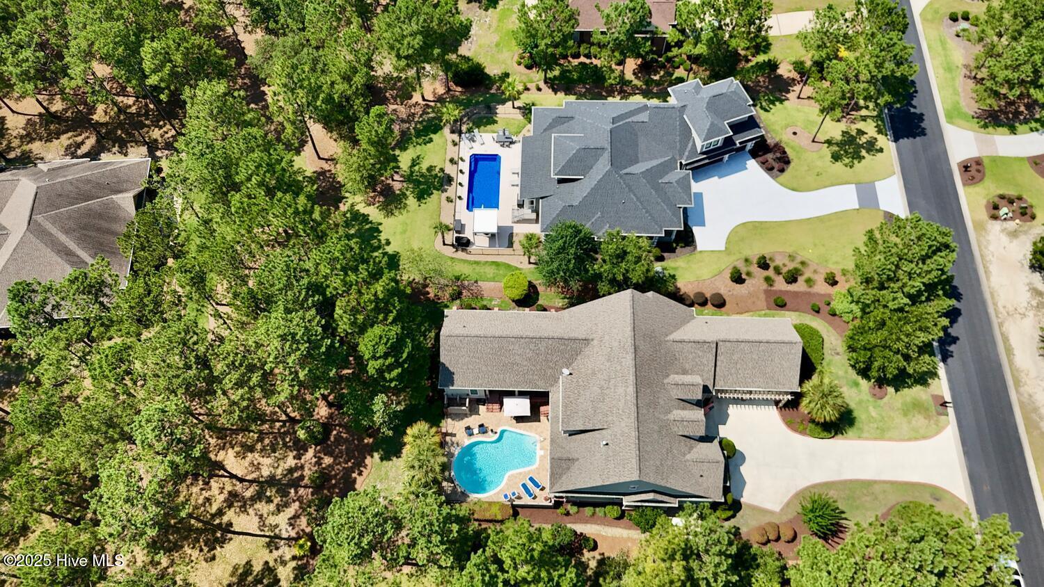 100554375 | Photo 51