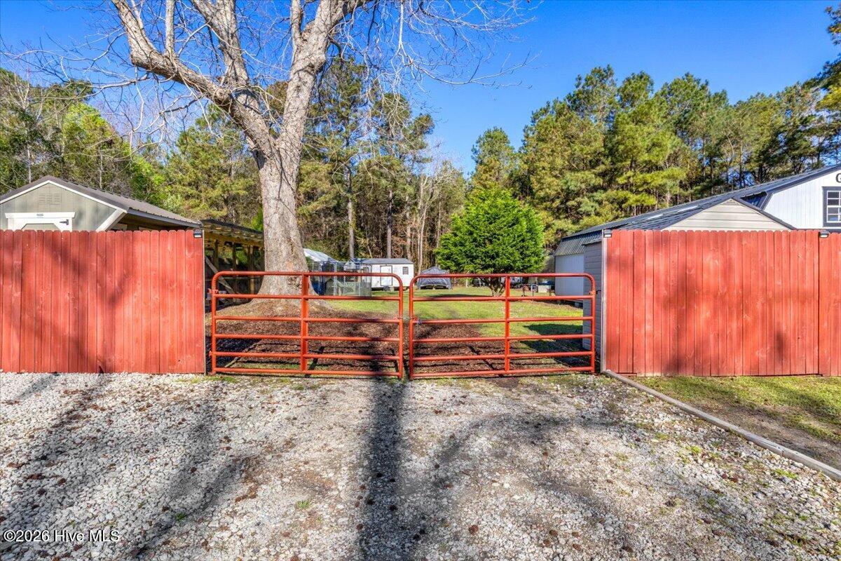 100561788 | Photo 59