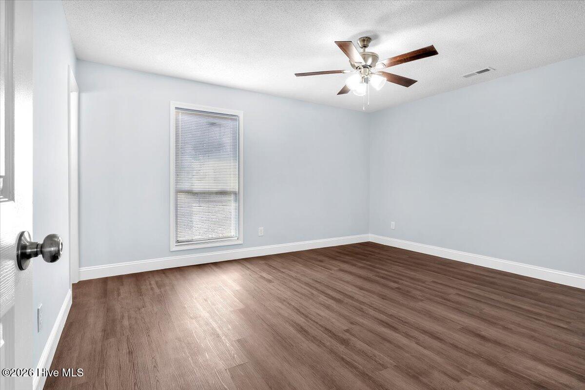 100555805 | Photo 26