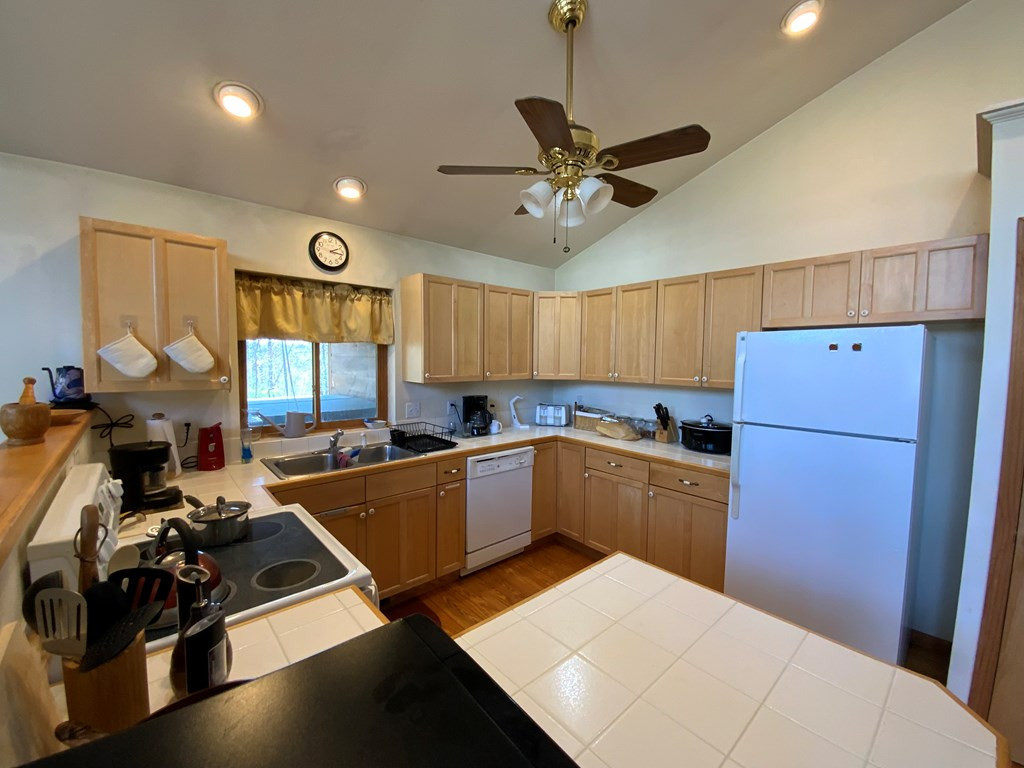 124 Bradford Drive, Marble, NC 28905 Listing Photo  12