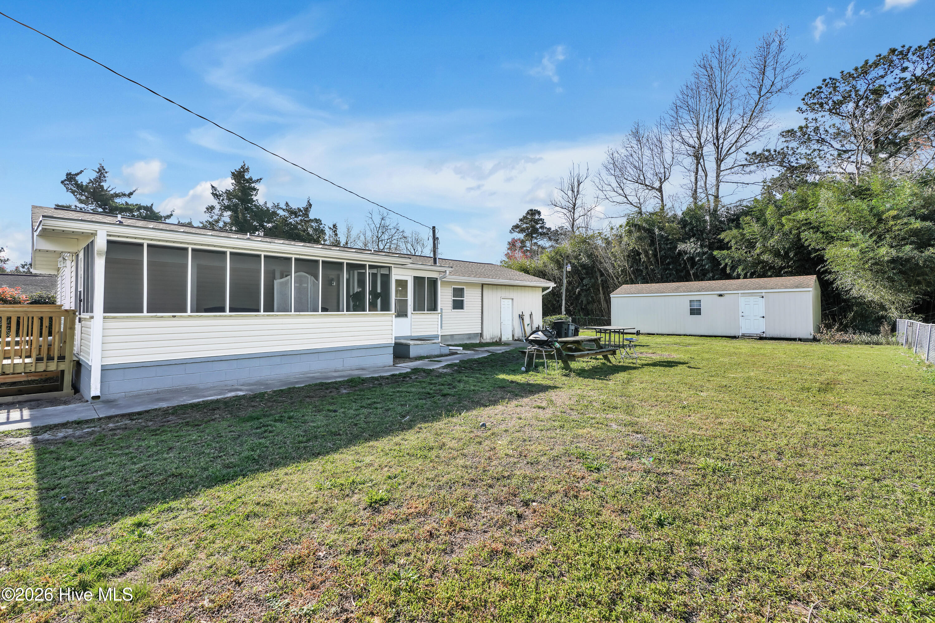 100560633 | Photo 25