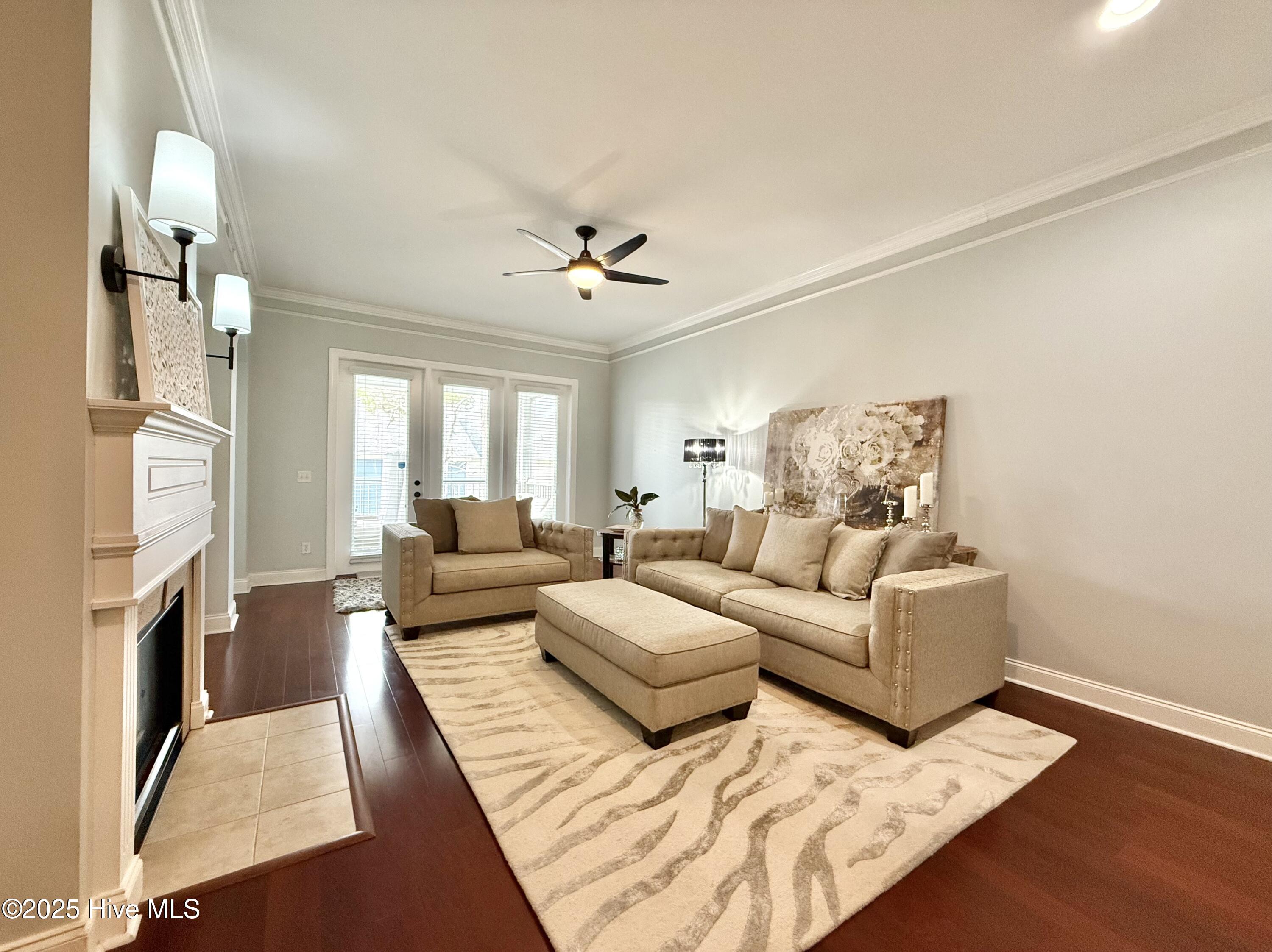 100542840 | Photo 11