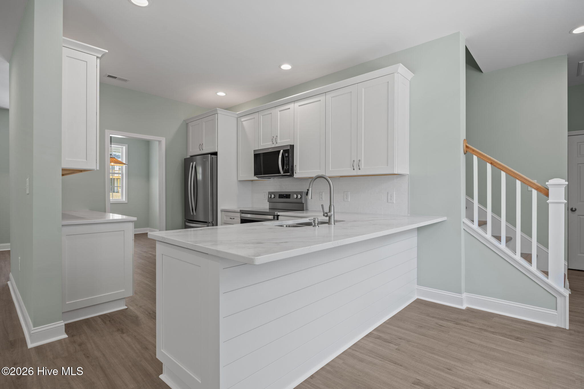 100568646 | Photo 10