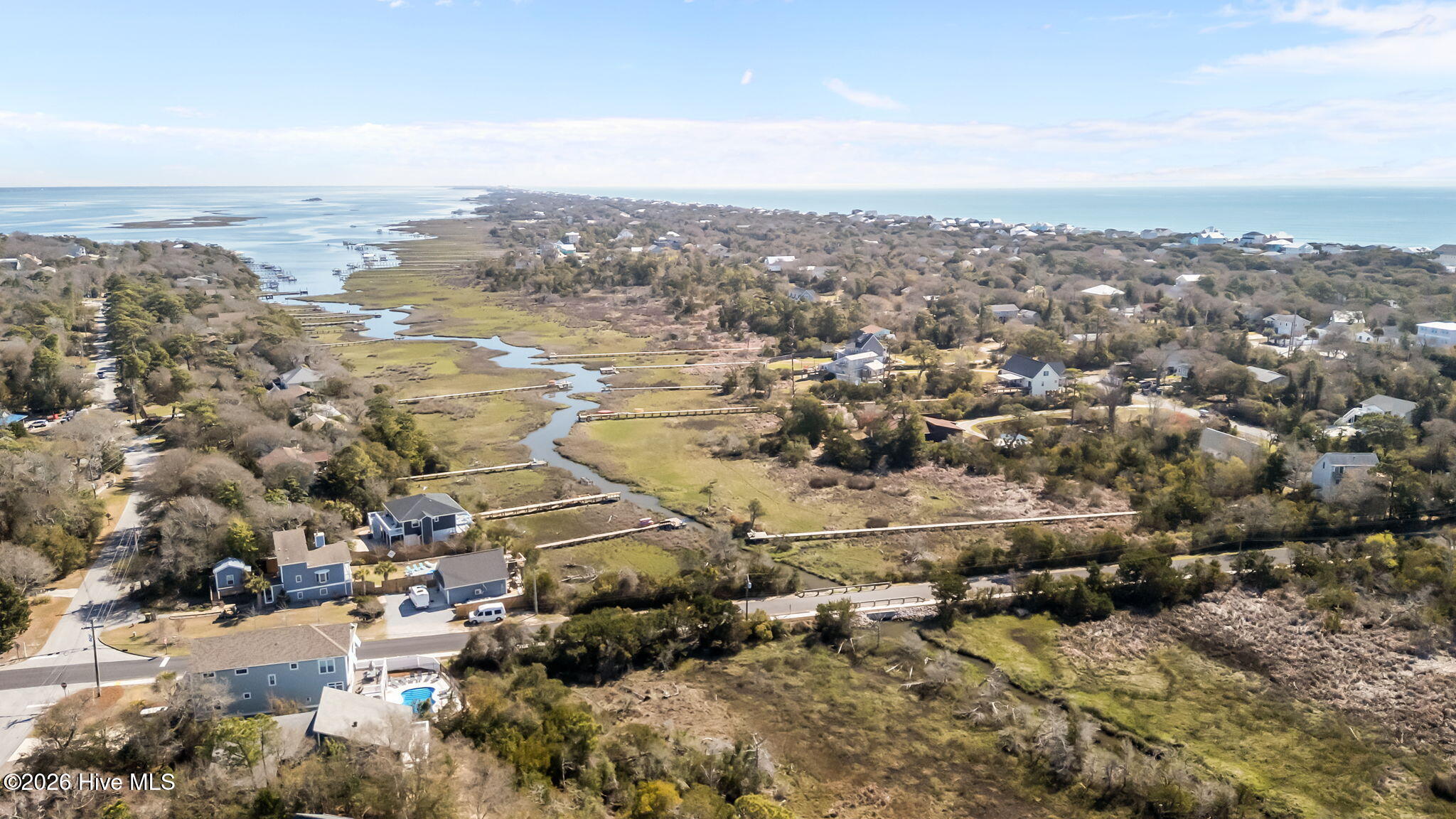 100561792 | Photo 43