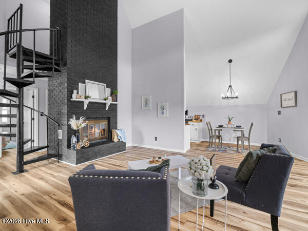 100558460 | Photo 19