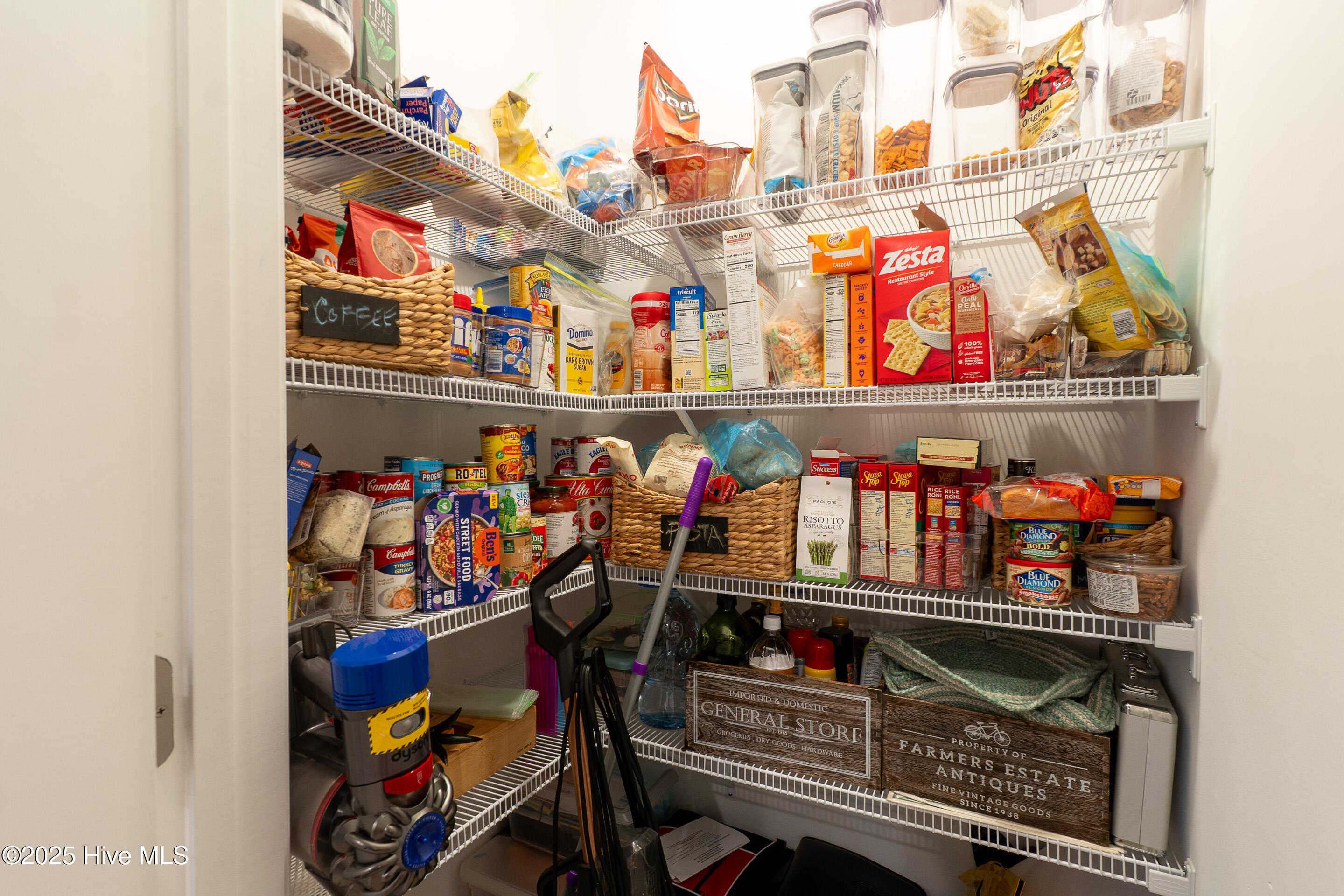 100499977 | Photo 15