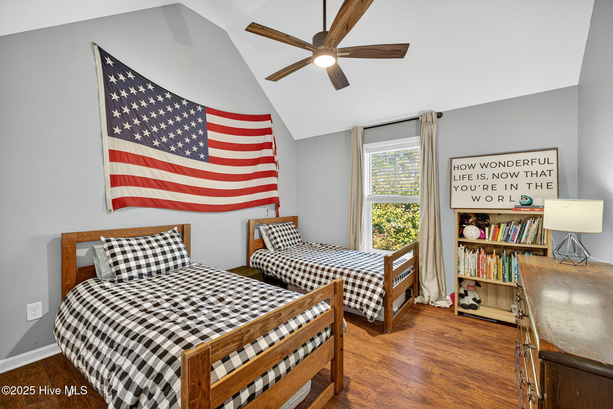 100537905 | Photo 29