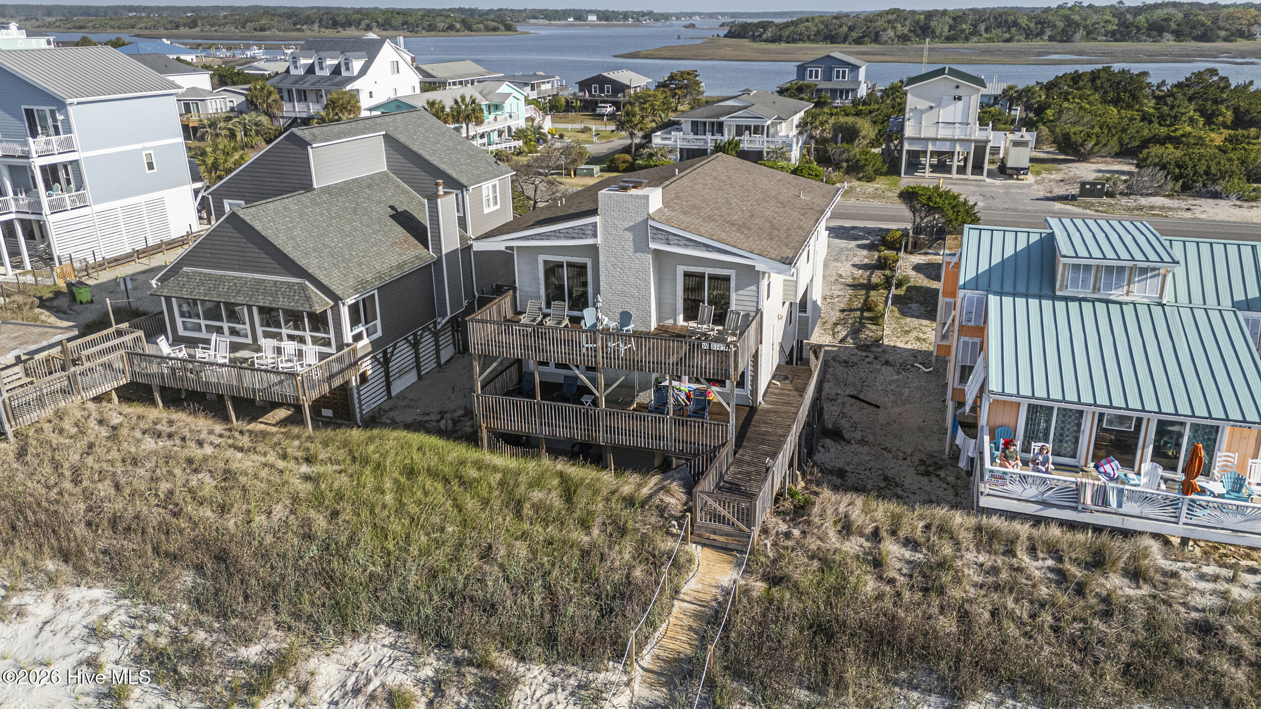 100568545 | Photo 61