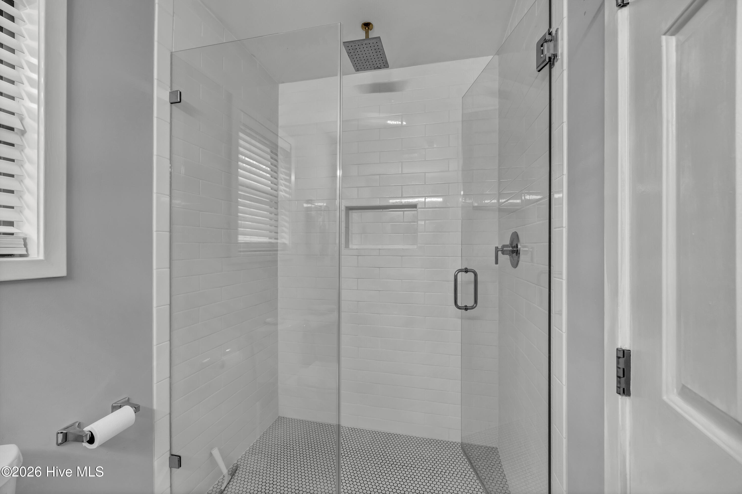 100548002 | Photo 14