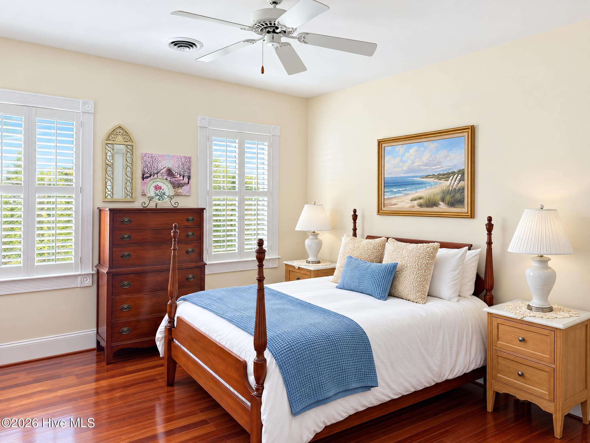 Upstairs bedroom 2