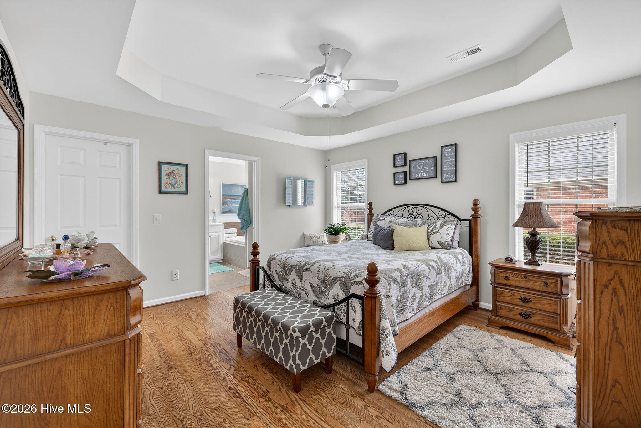 100557092 | Photo 21