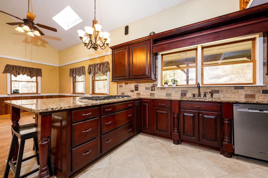 2130 Hedden Road, Murphy, NC 28906 Listing Photo  30