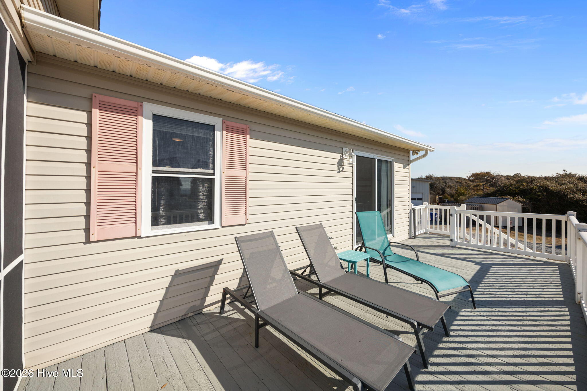 100553984 | Photo 10