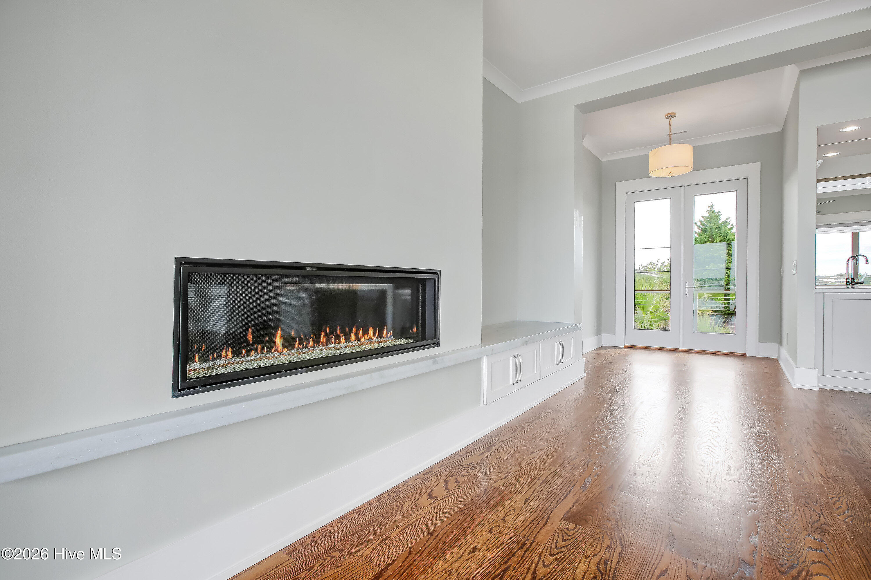 100563584 | Photo 38