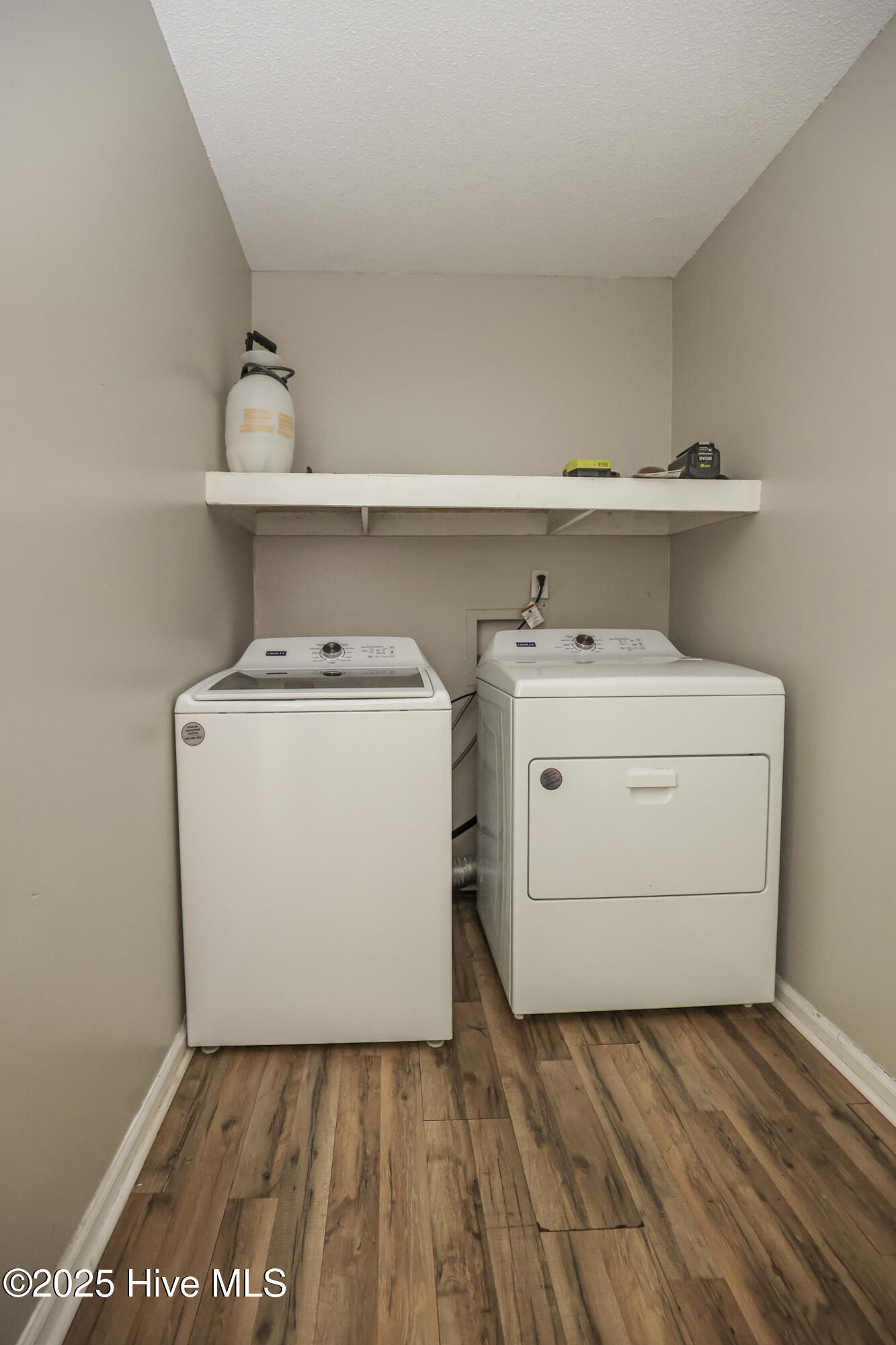 100527829 | Photo 21