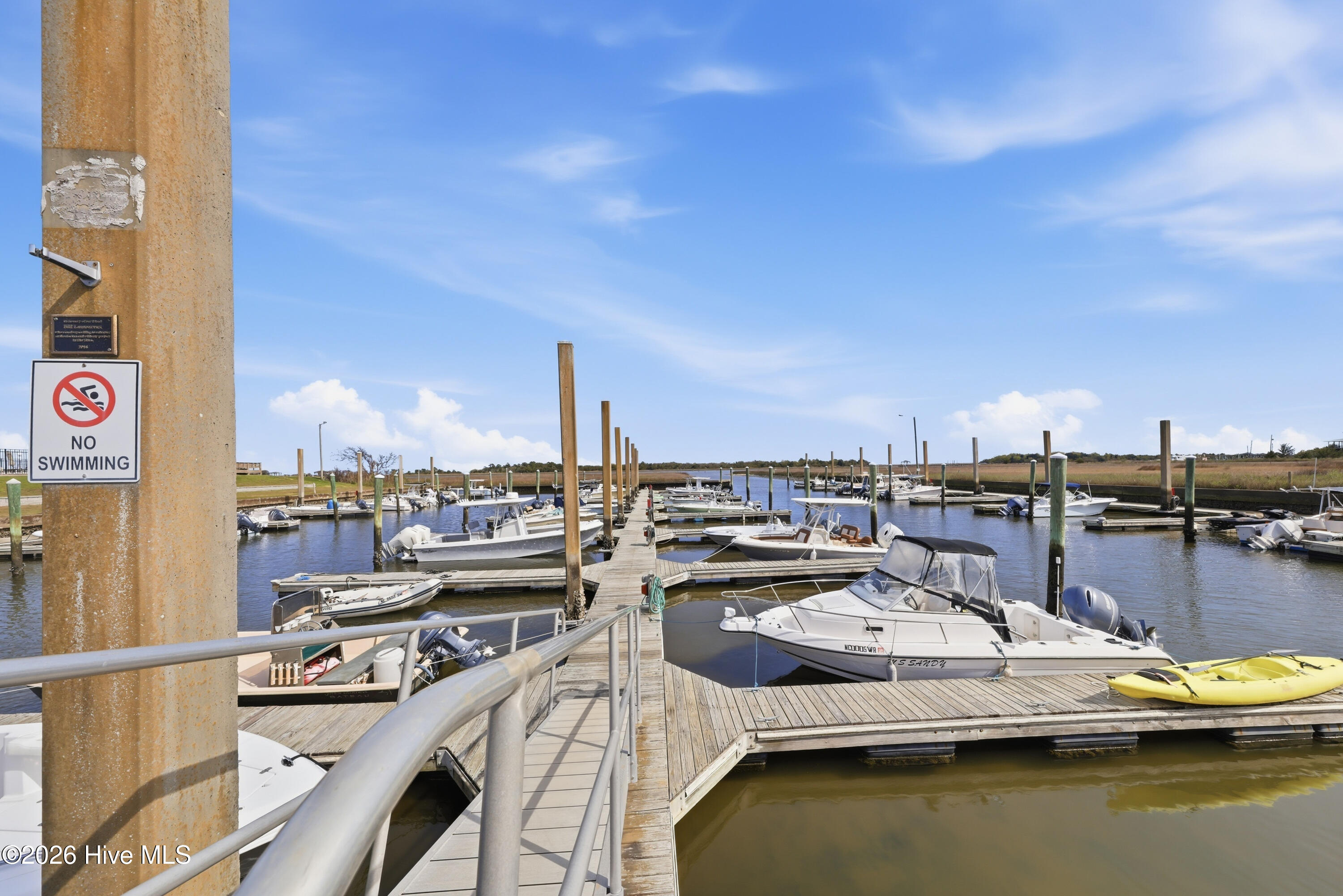 100561627 | Photo 46