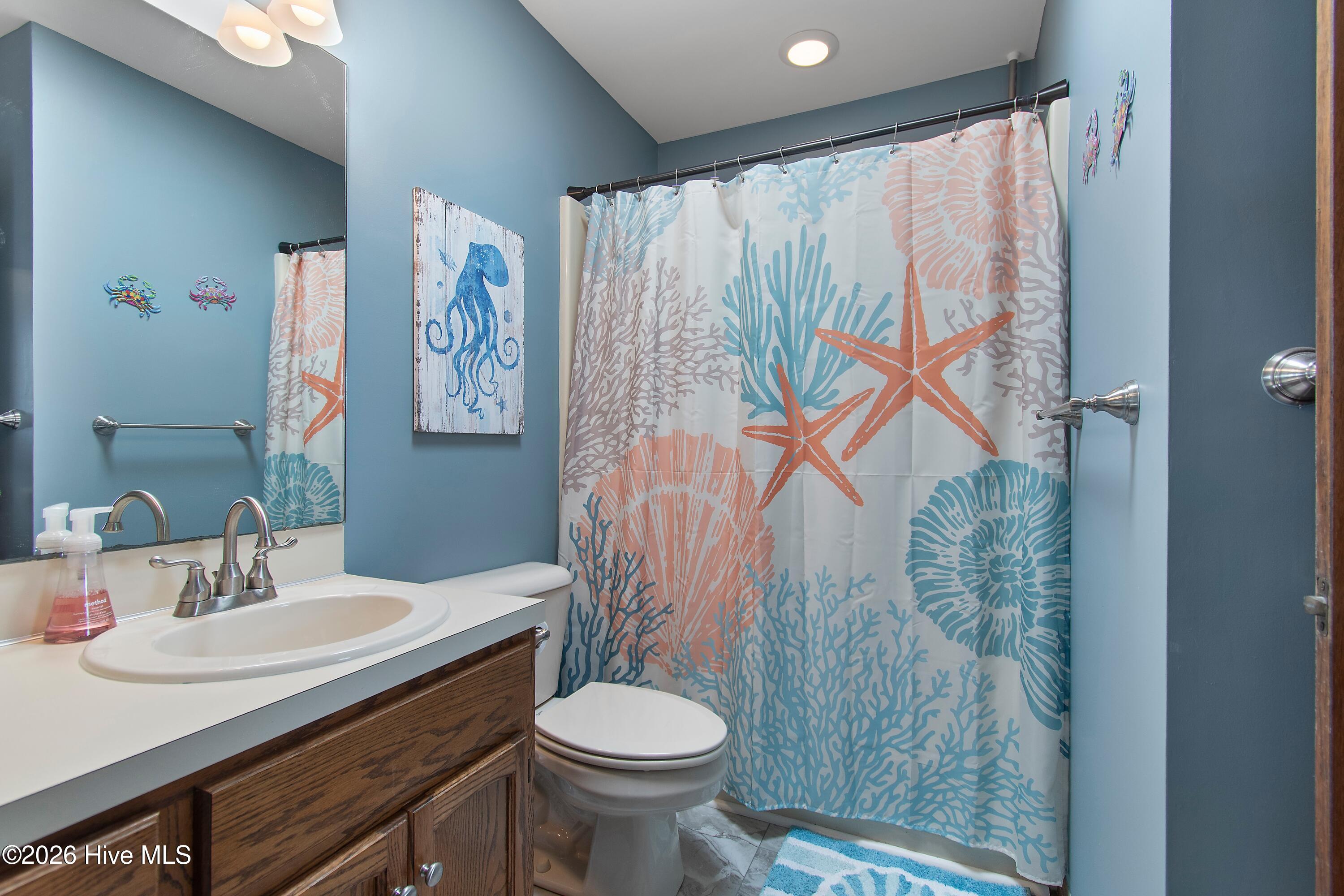 100561572 | Photo 36