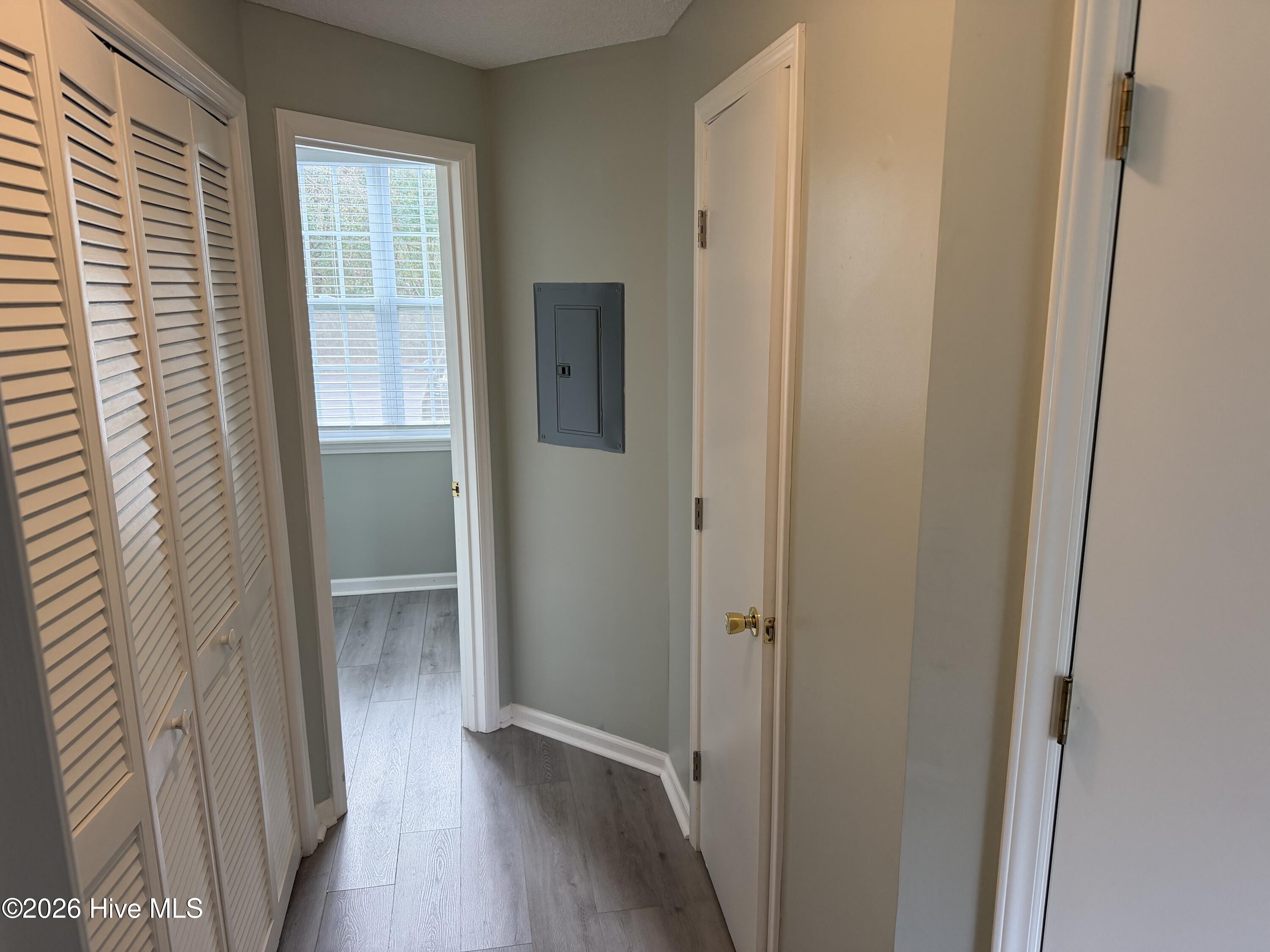 100557898 | Photo 23