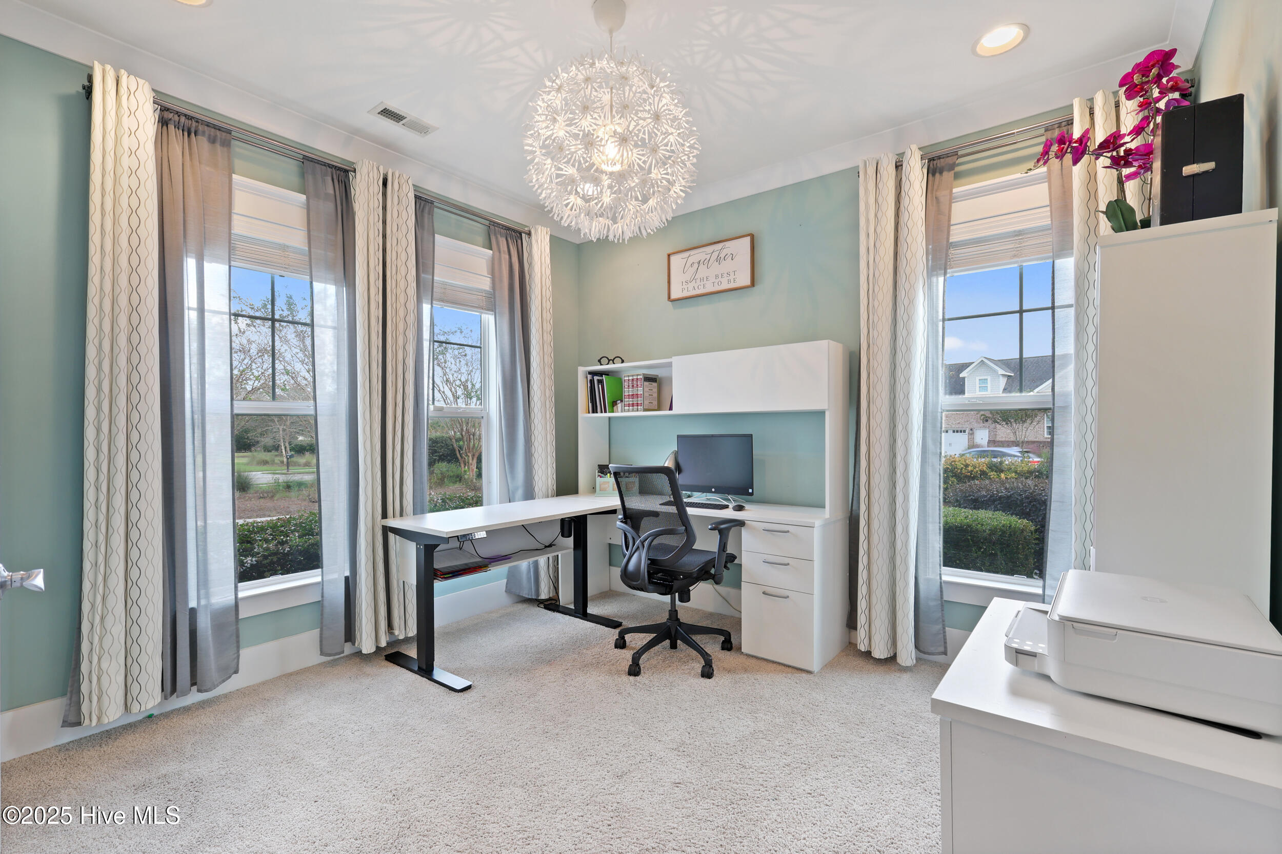 100536655 | Photo 53