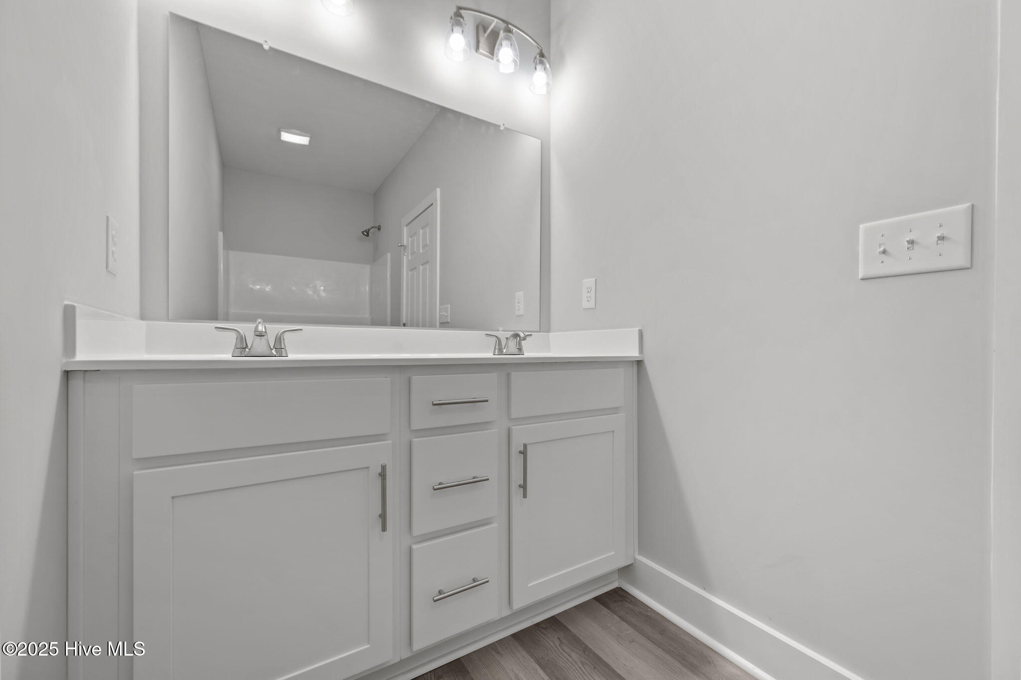 100545832 | Photo 29