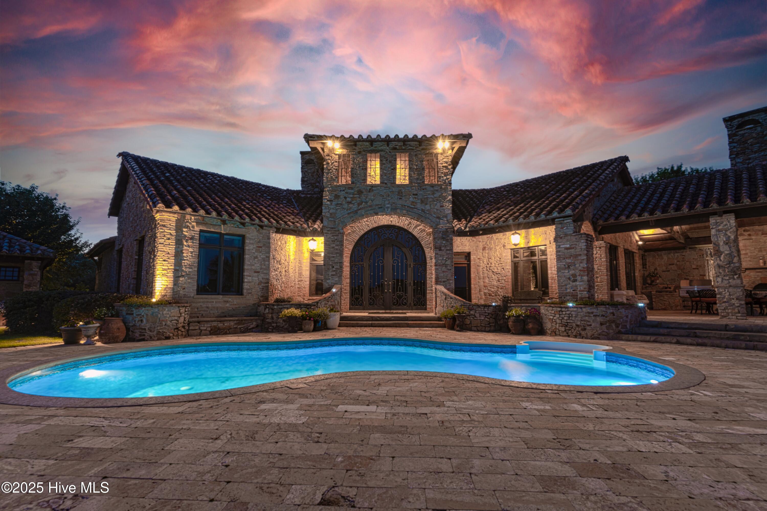 Homes for sale in New Bern, NC | 106 Allen Dr, New Bern, NC 28562 | MLS# 100507532