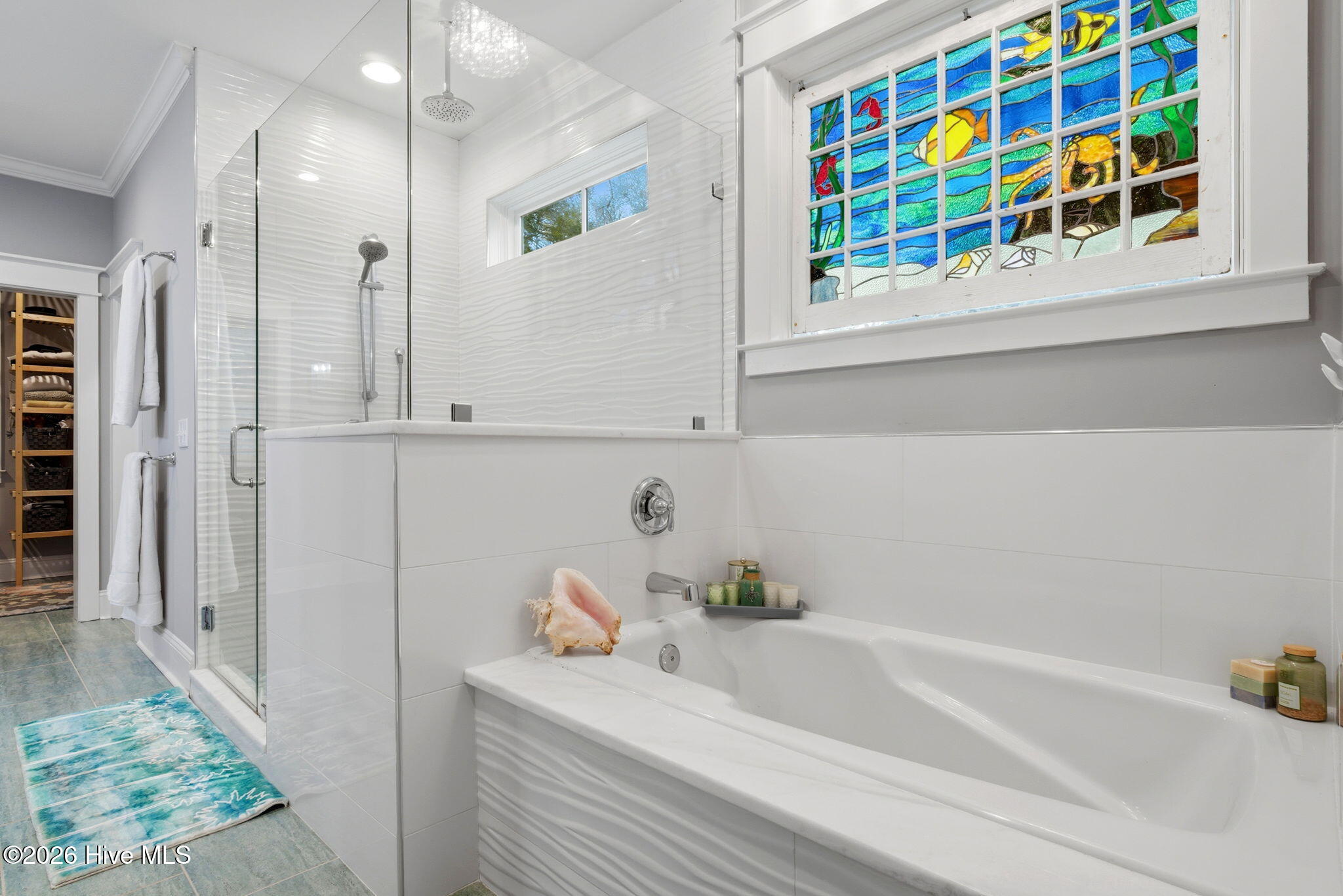 100553836 | Photo 40