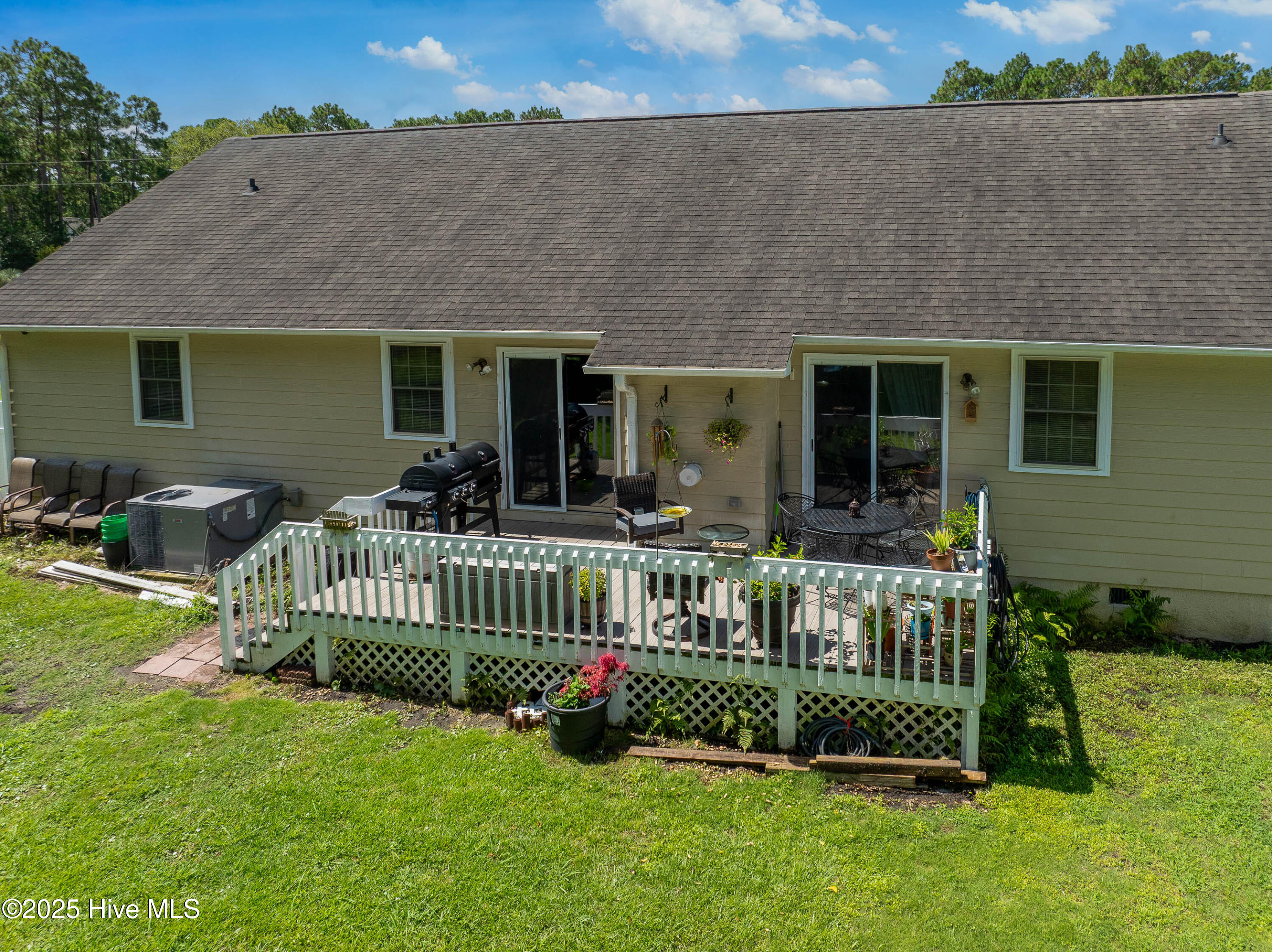 100523707 | Photo 37