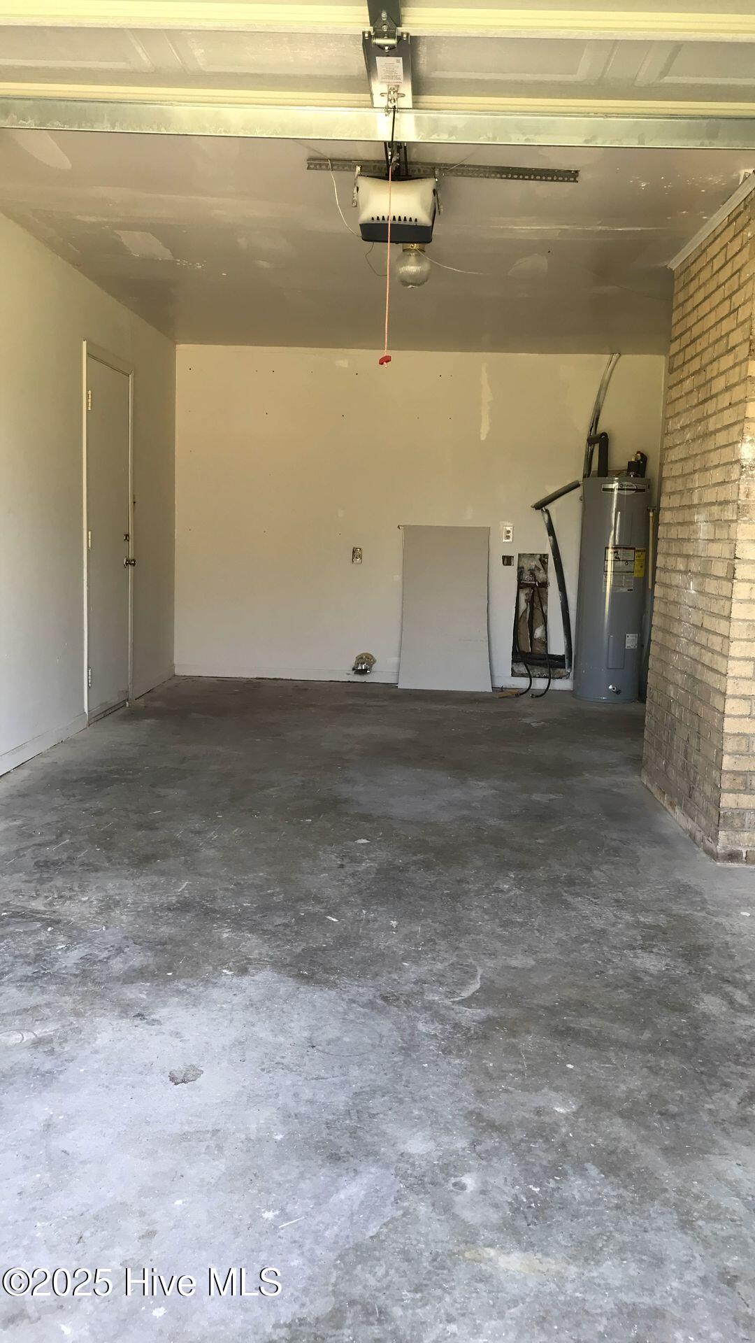 100527412 | Photo 18