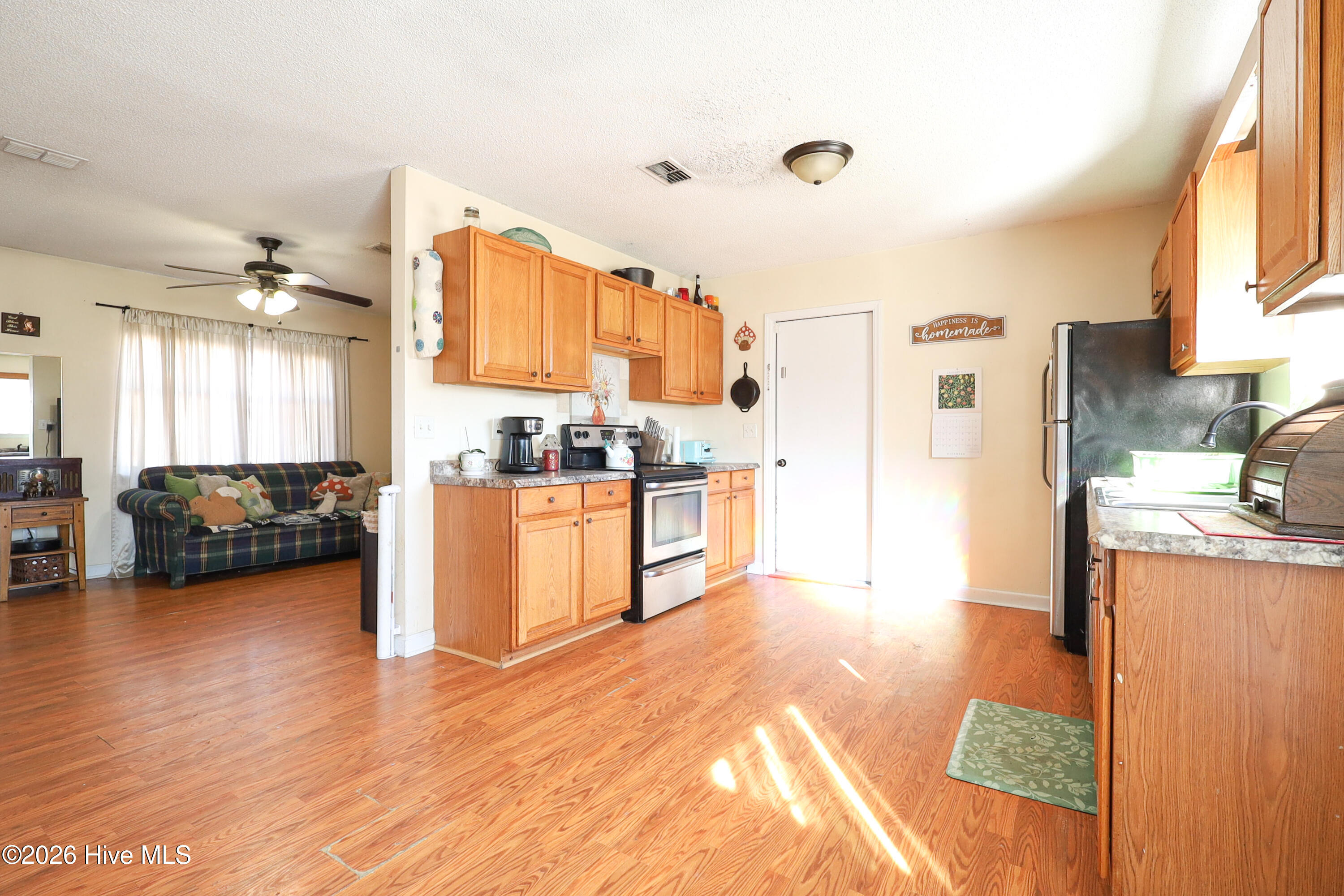 100552596 | Photo 10