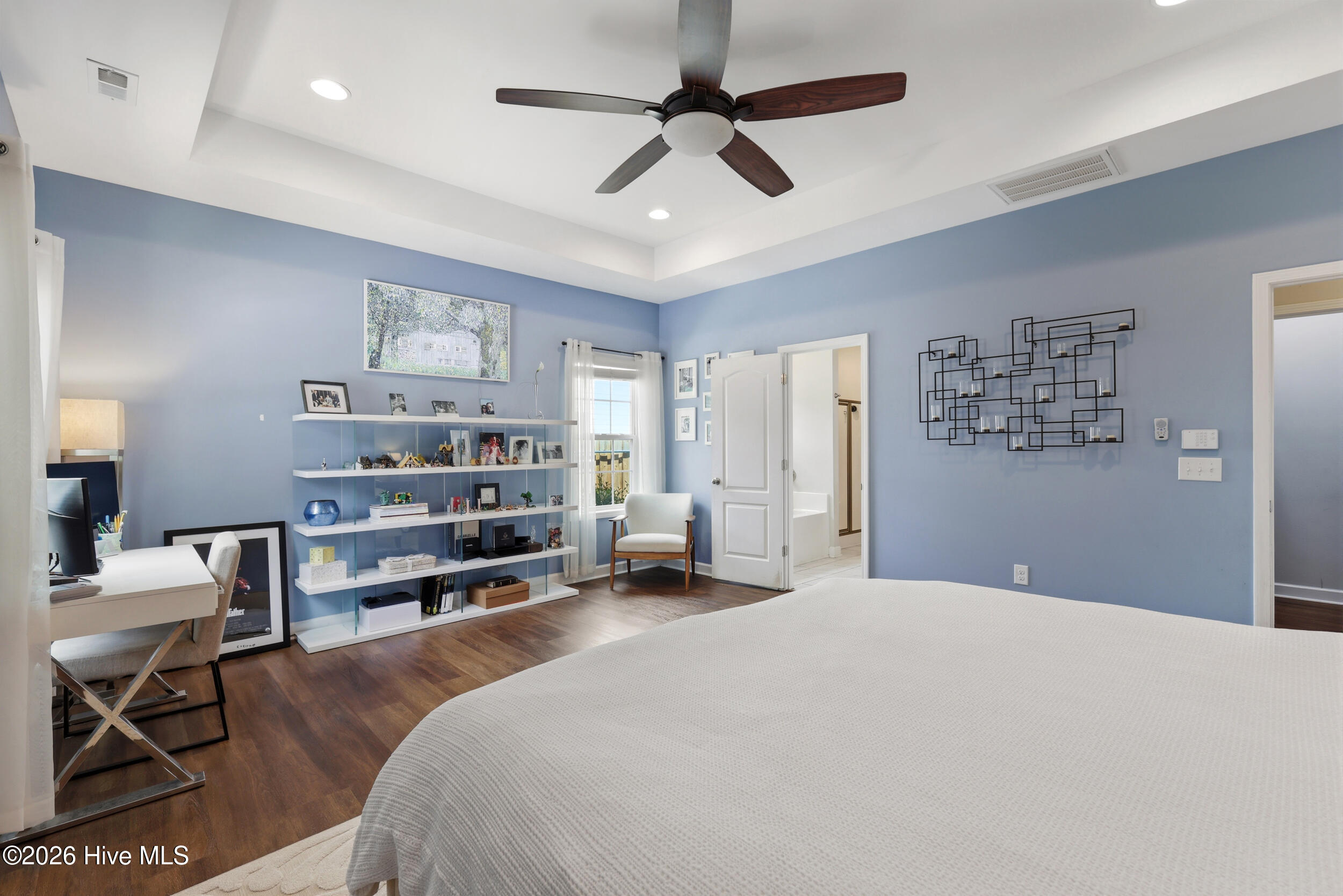 100575030 | Photo 26