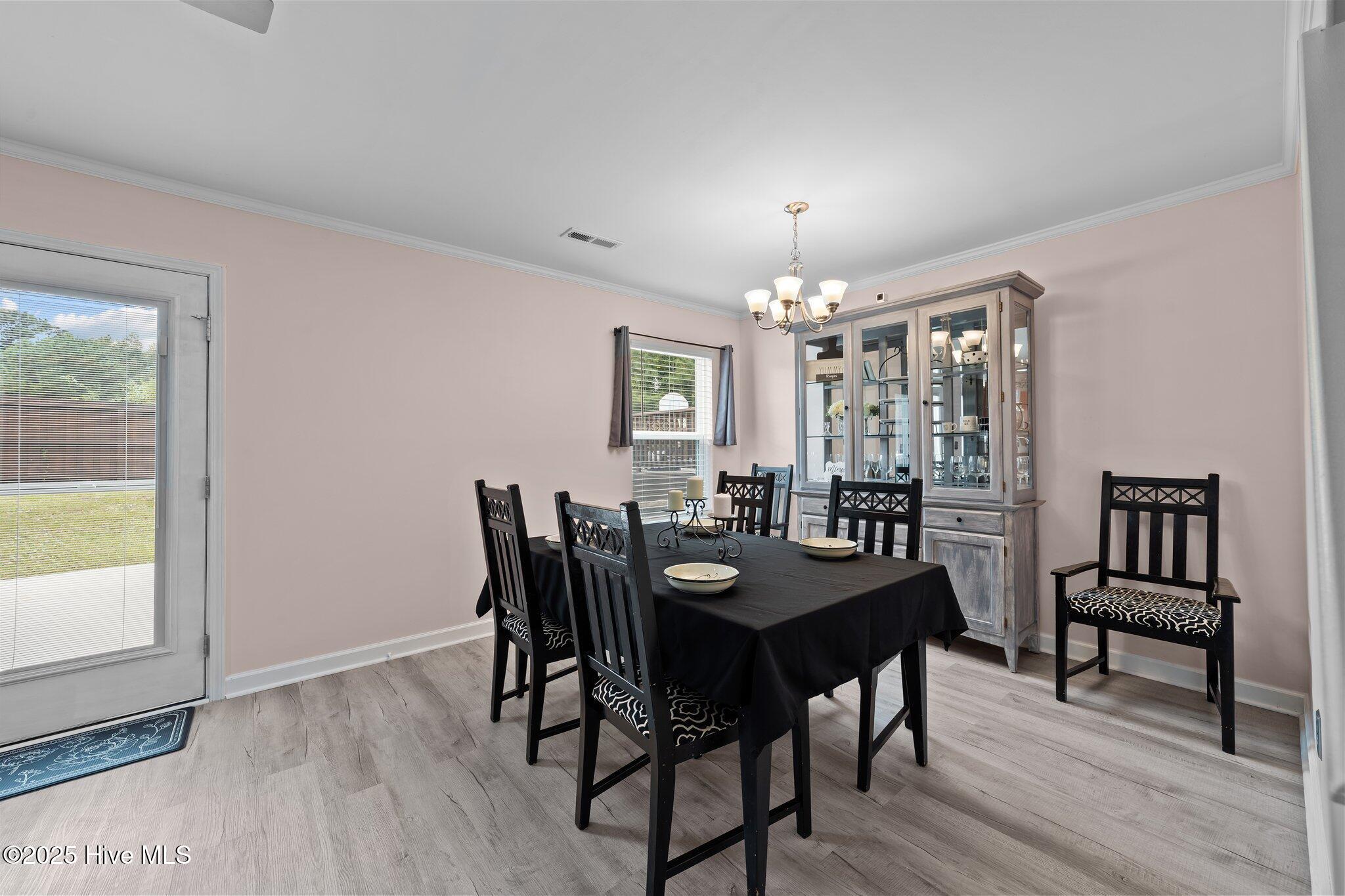 100544297 | Photo 12