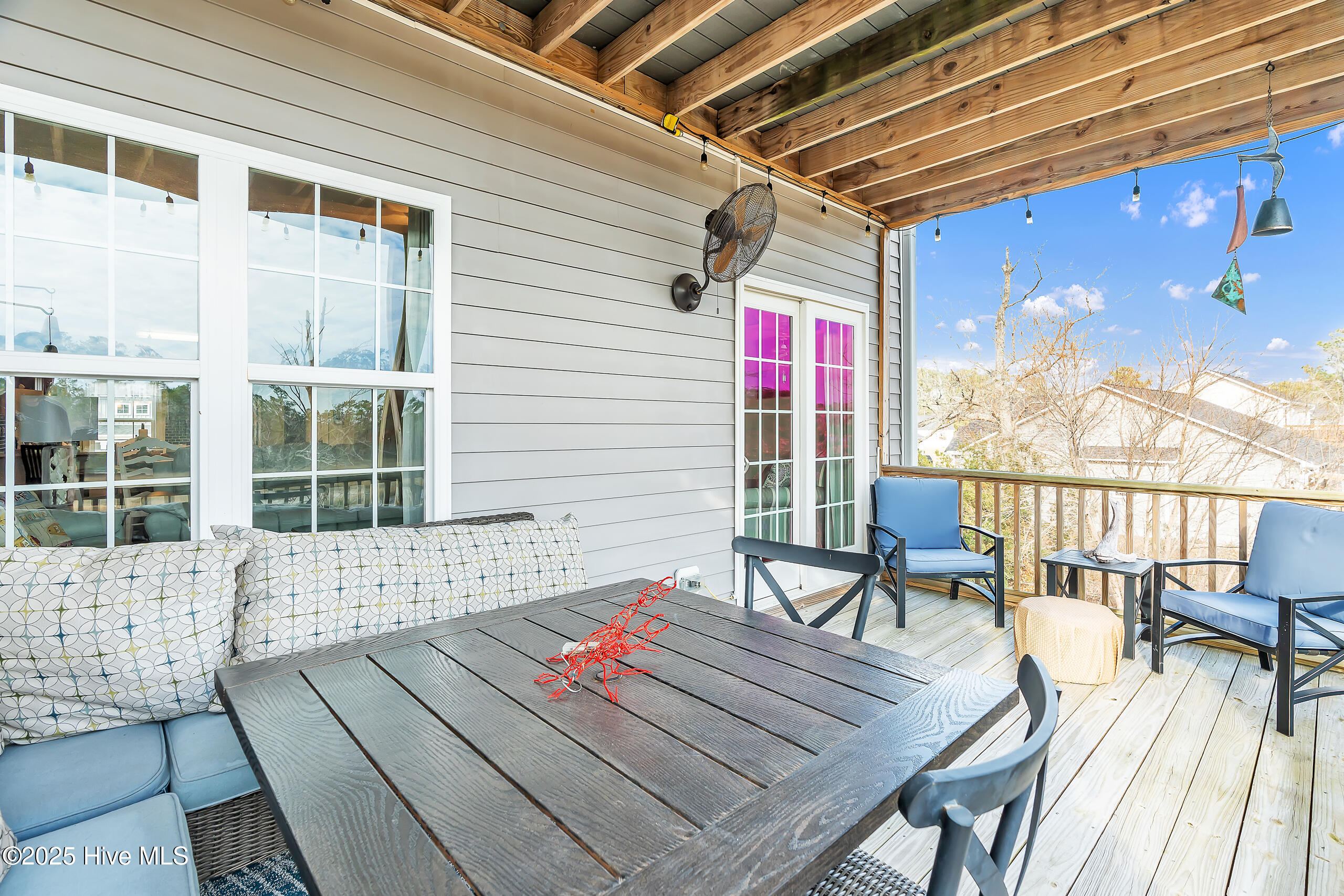 100546927 | Photo 33