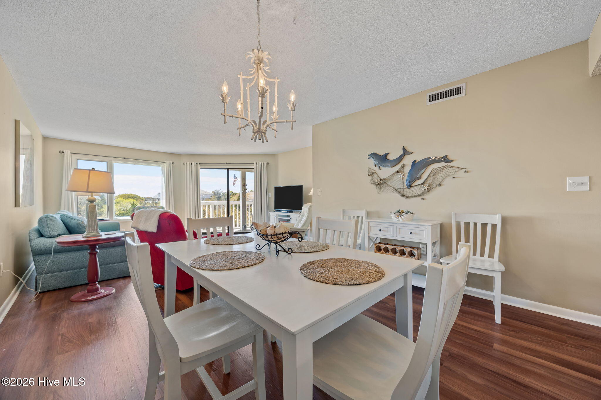 100565506 | Photo 13