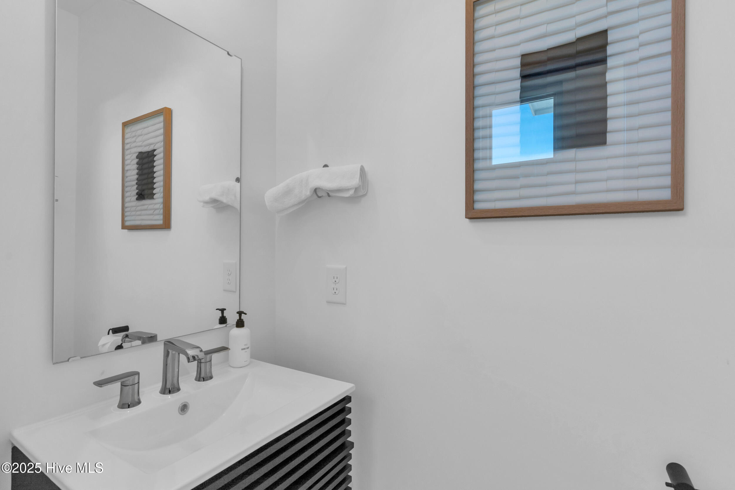 100541692 | Photo 19