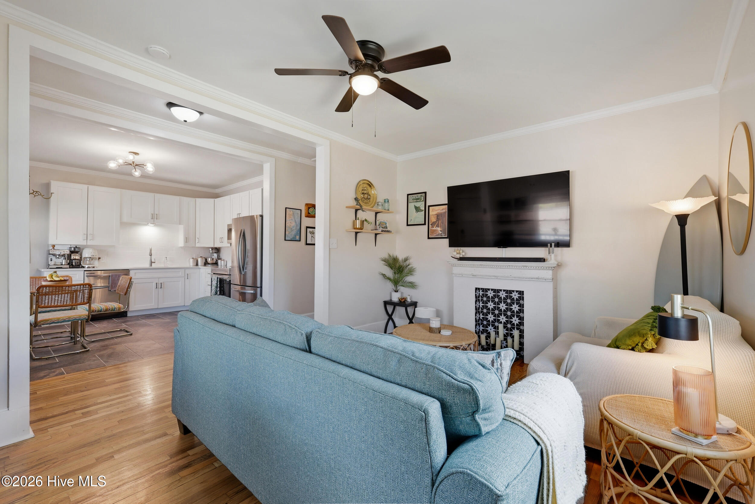 100555490 | Photo 10