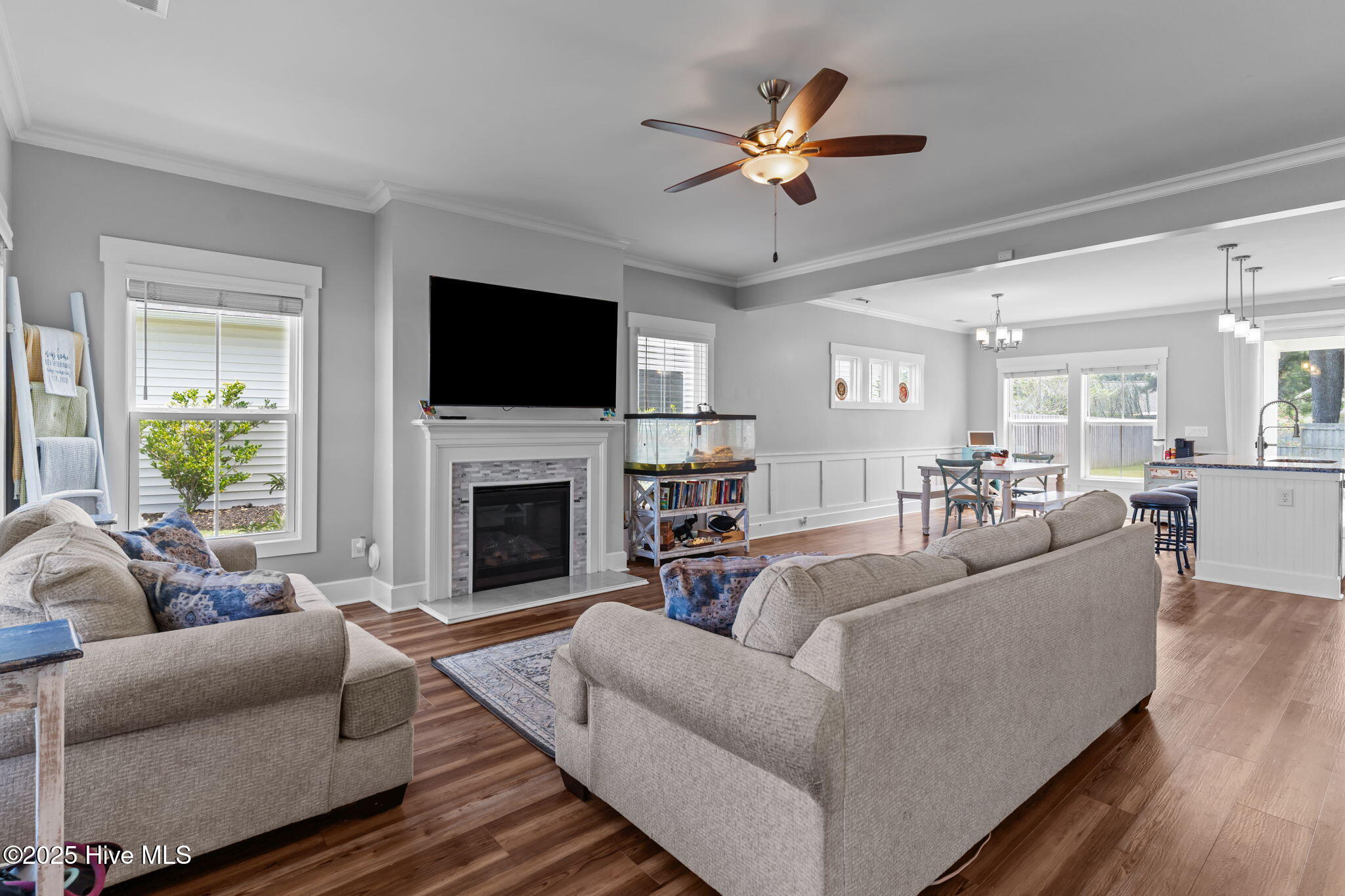 100528839 | Photo 10