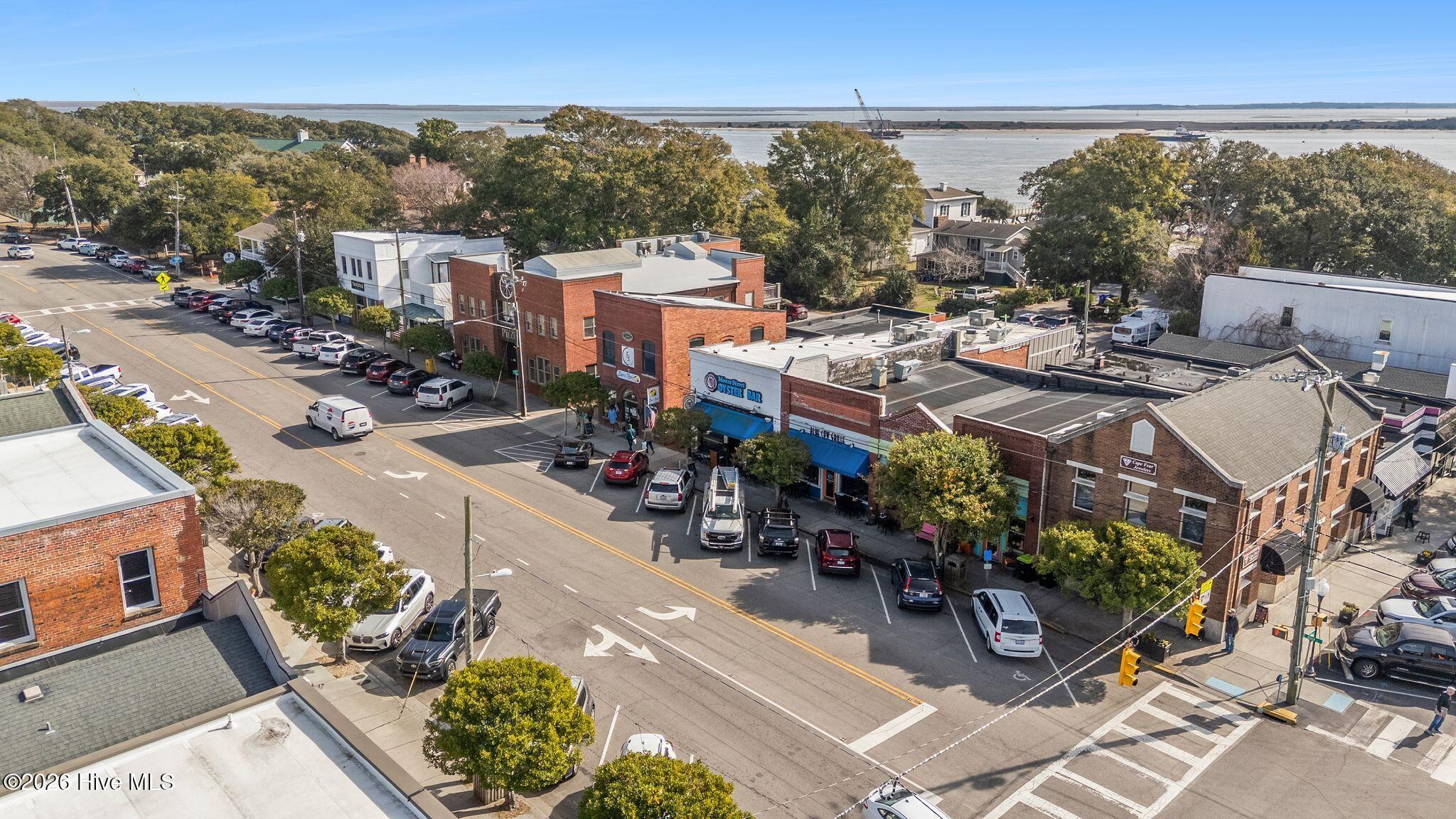 100550657 | Photo 39