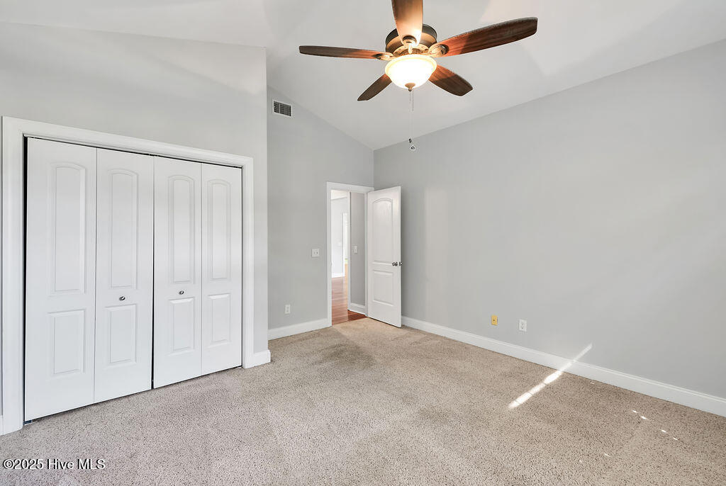 100536822 | Photo 26