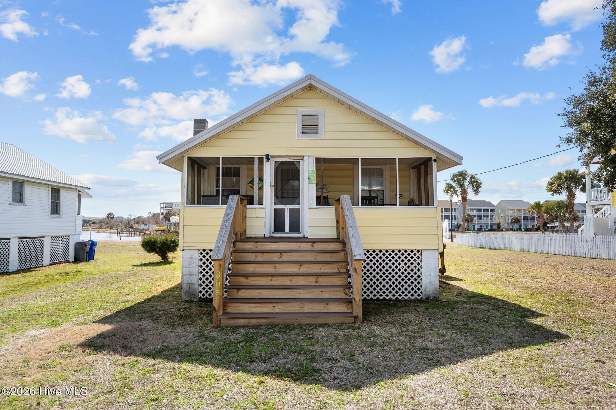 305 Atlanta Avenue, Carolina Beach, NC, 28428