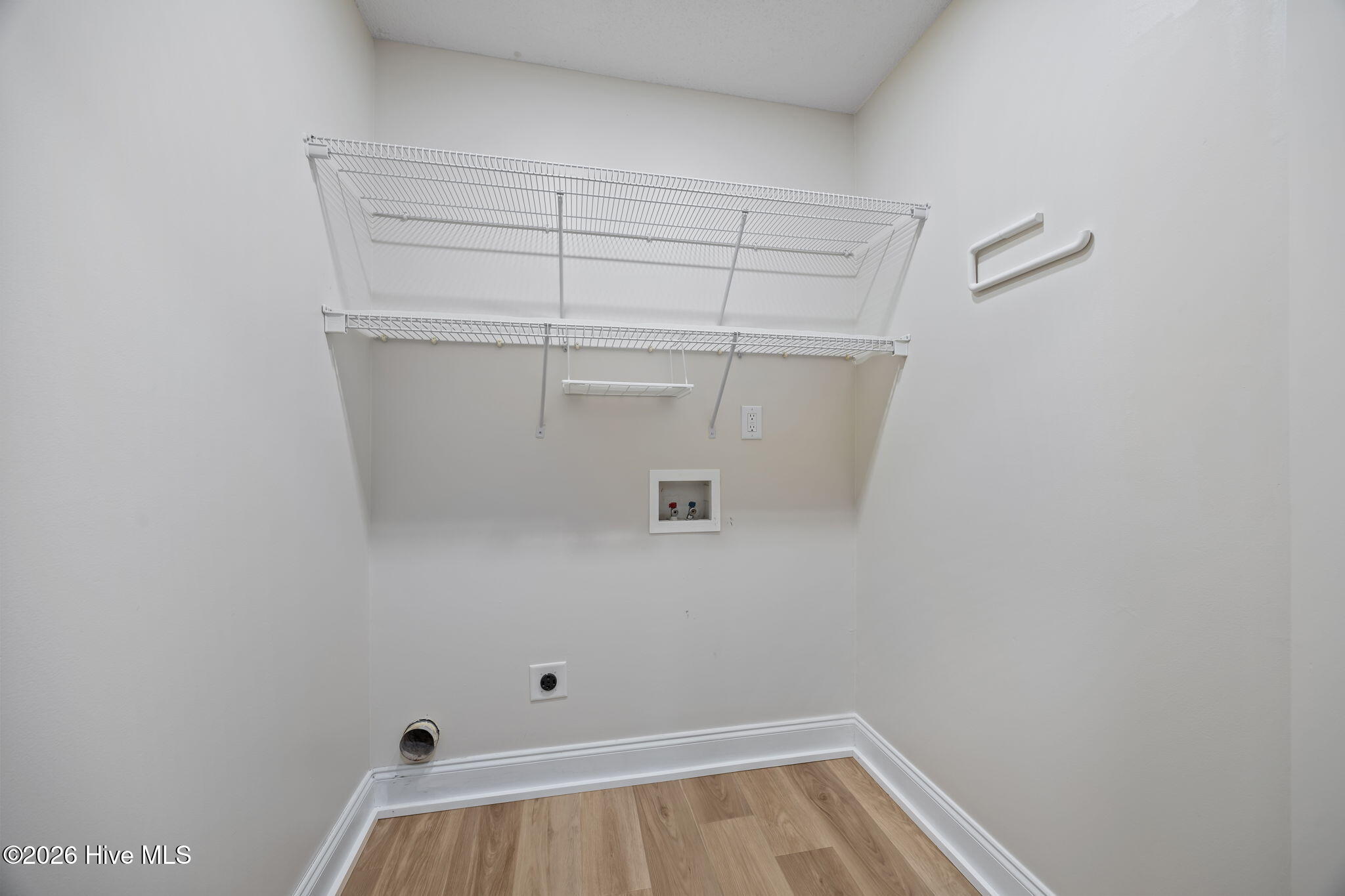 100561724 | Photo 26