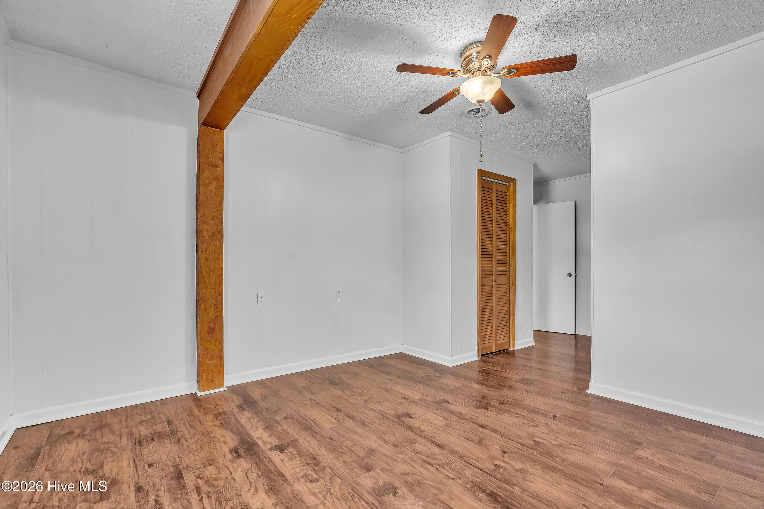 100567424 | Photo 17