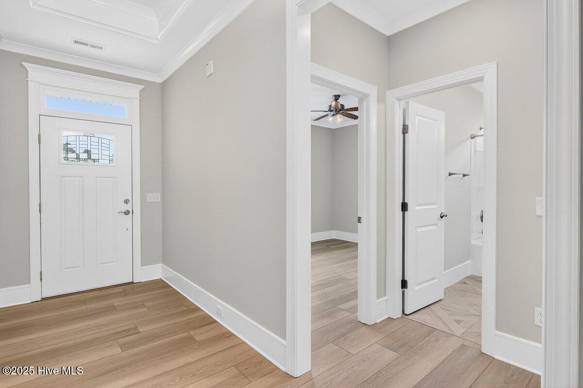 100491701 | Photo 13