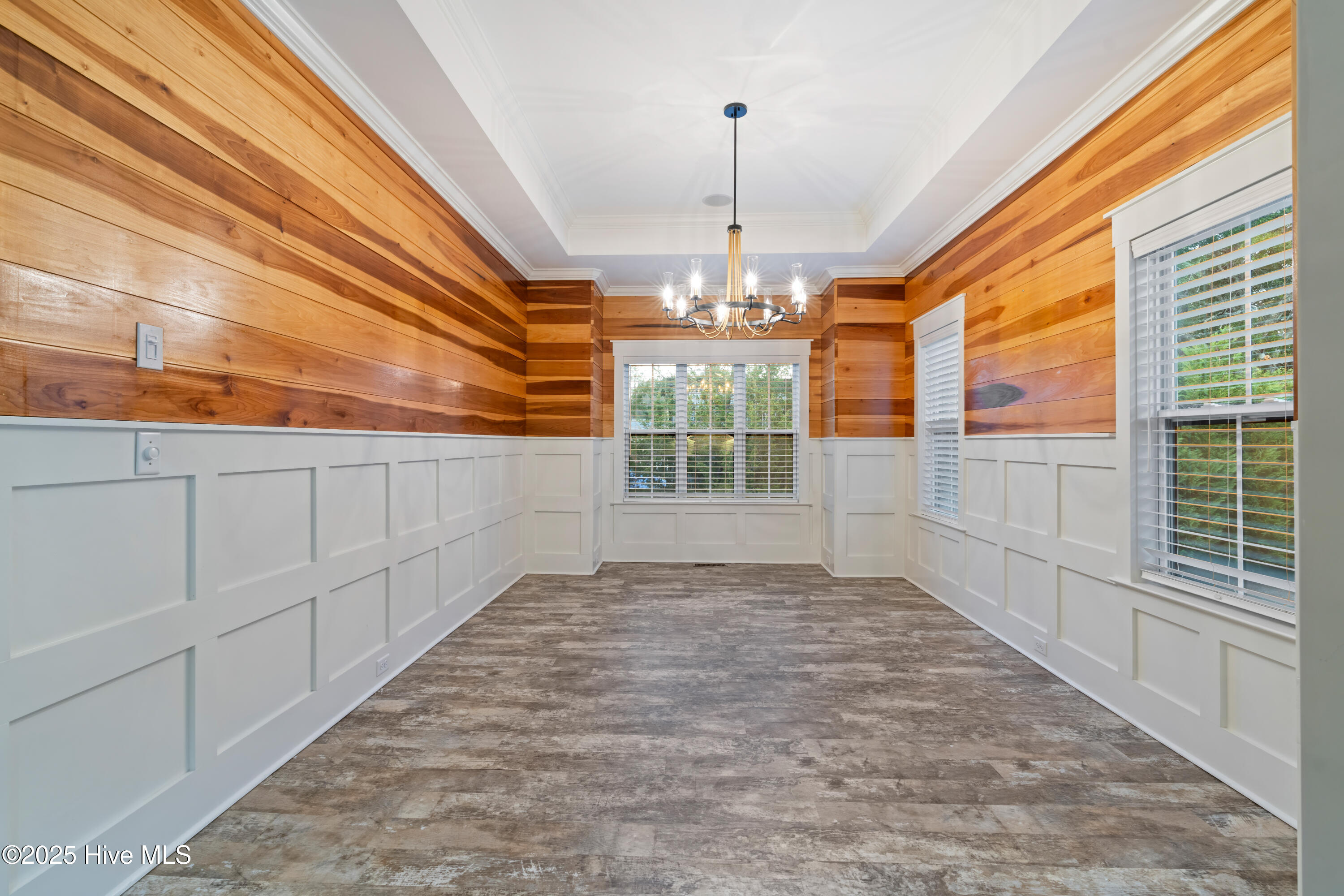 100543866 | Photo 17